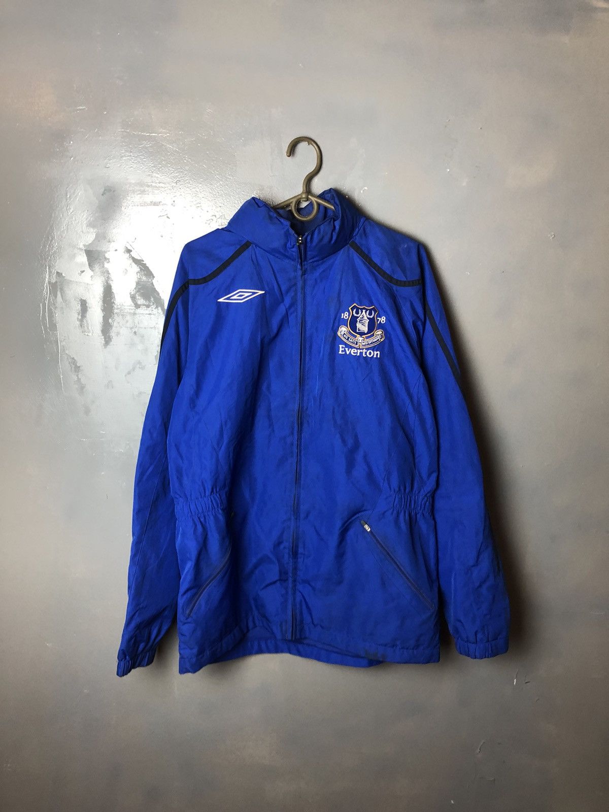 Umbro × Vintage Vintage men’s soccer jacket Umbro Manchester Sity size M Size US M / EU 48-50 / 2 - 1 Thumbnail
