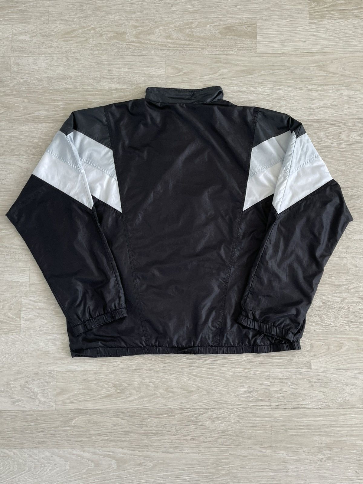 Adidas 90s Vintage Adidas Y2k Nylon Baggy Windbreaker Track Jacket Size US L / EU 52-54 / 3 - 13 Thumbnail