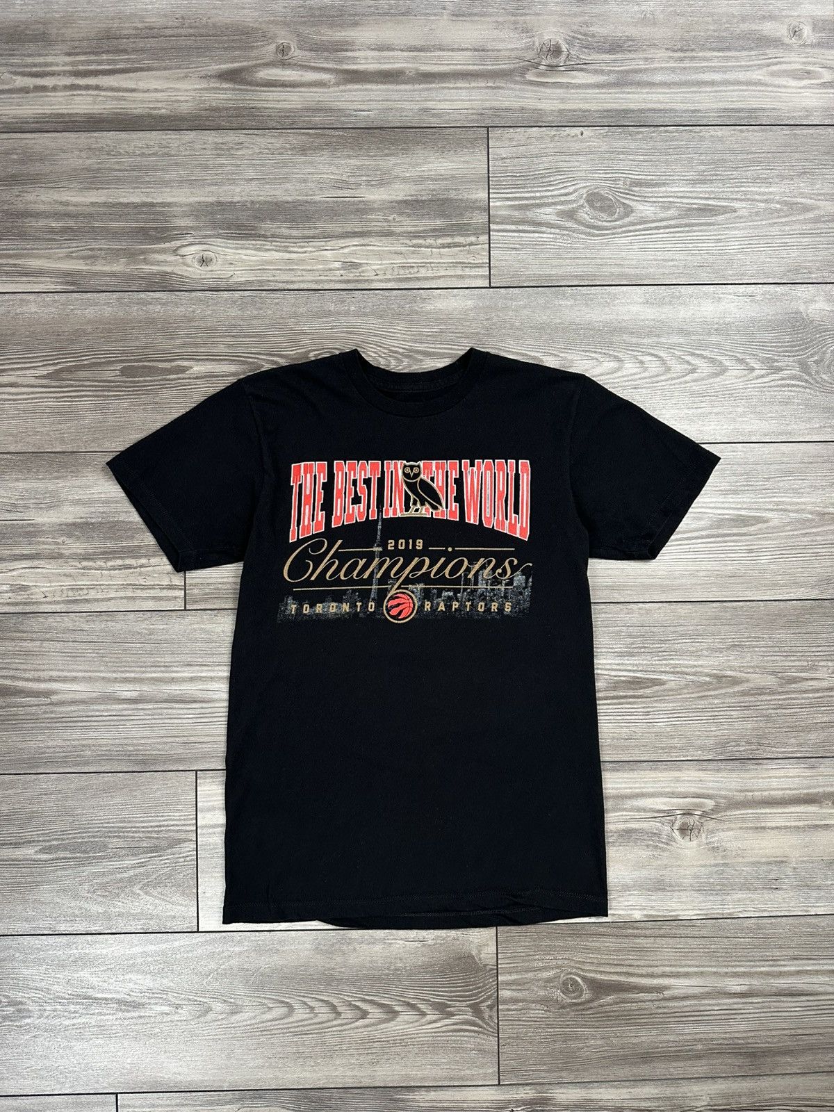 NBA × October's Very Own OVO x Toronto Raptors Best In The World T Shirt Size US S / EU 44-46 / 1 - 1 Thumbnail