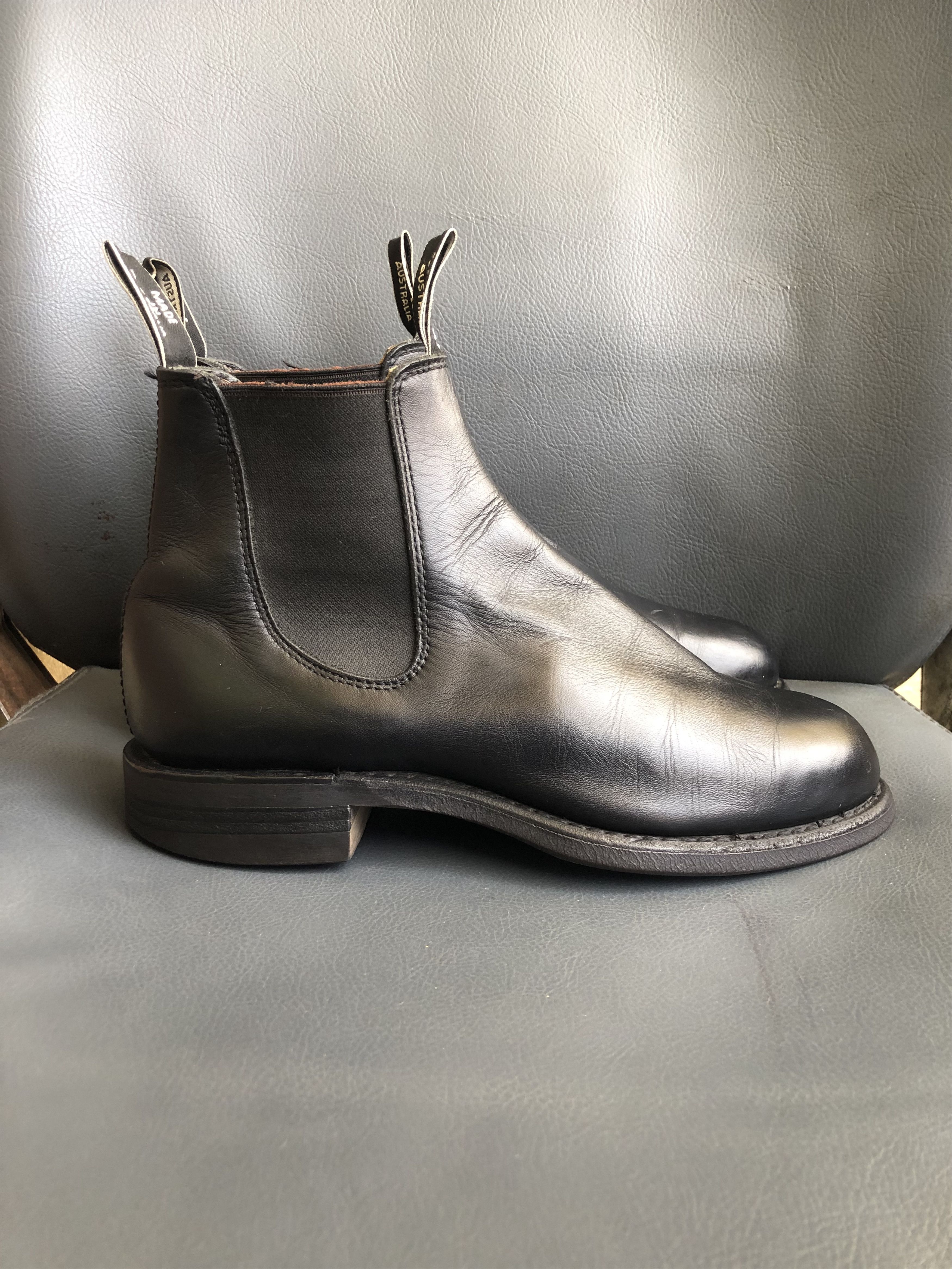 R.M. Williams R.M William’s Black Leather Women’s Chelsea Boot Size 4.5 G Size US 7 / IT 37 - 4 Thumbnail