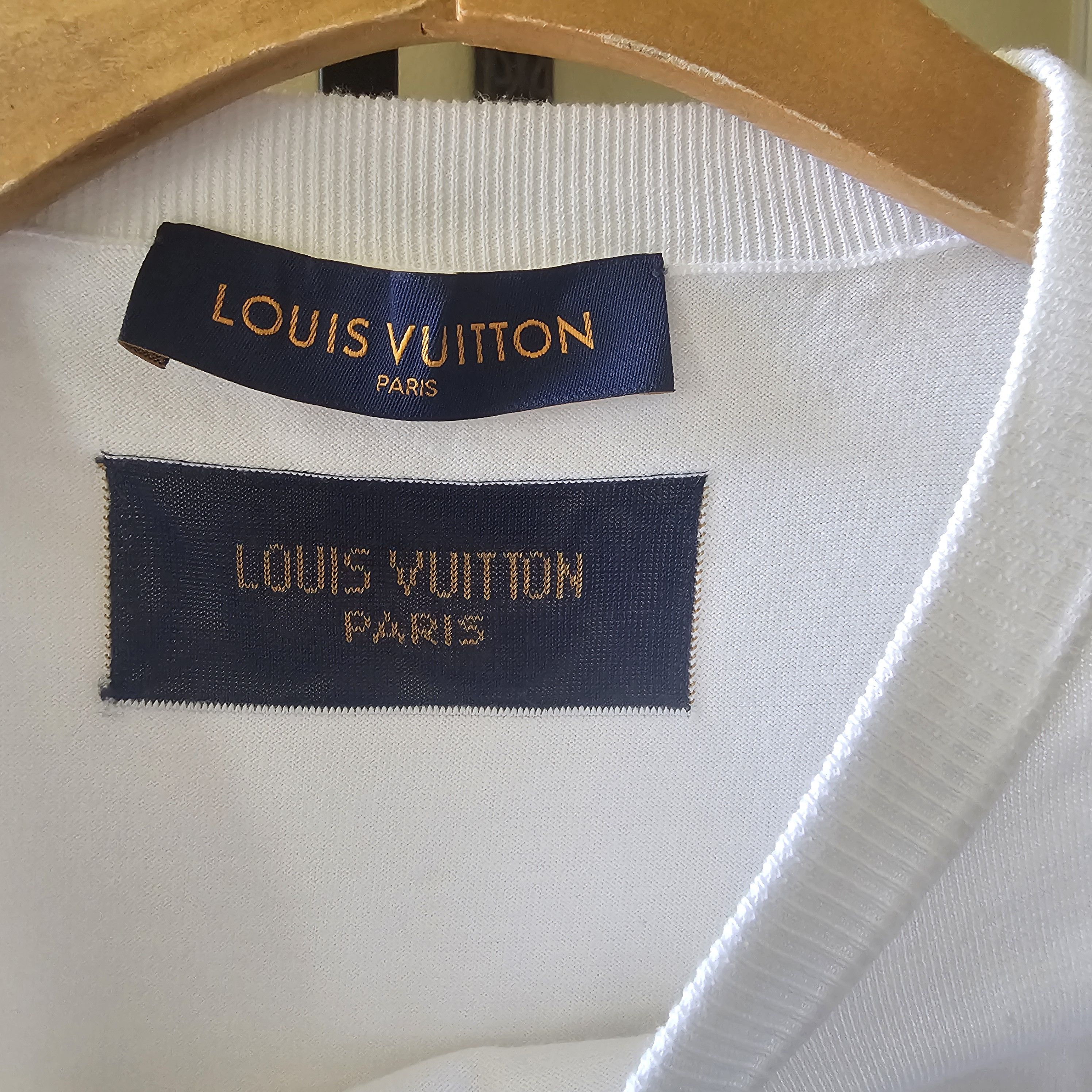 Louis Vuitton Louis Vuitton White Alphabet Pattern Green Printing T-Shirt Size US M / EU 48-50 / 2 - 6 Thumbnail