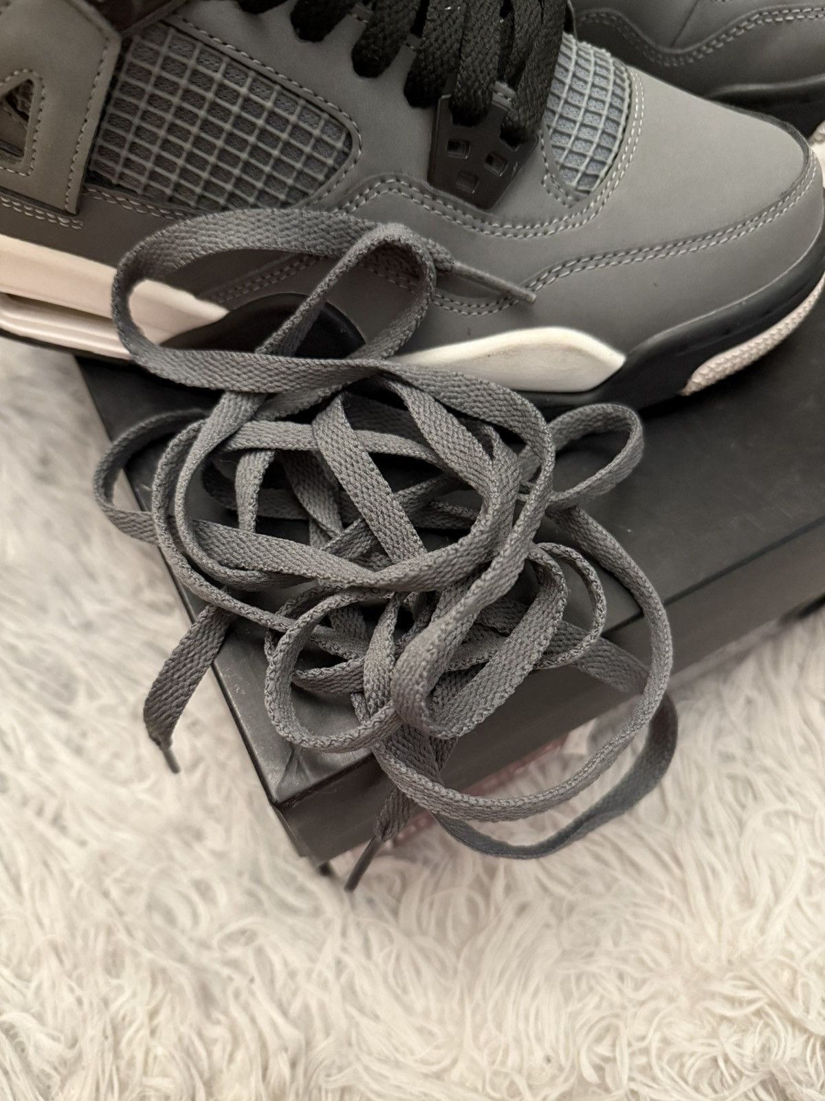 Jordan Brand Air Jordan Retro 4 GS Cool Grey Size US 6.5 / EU 39-40 - 9 Thumbnail