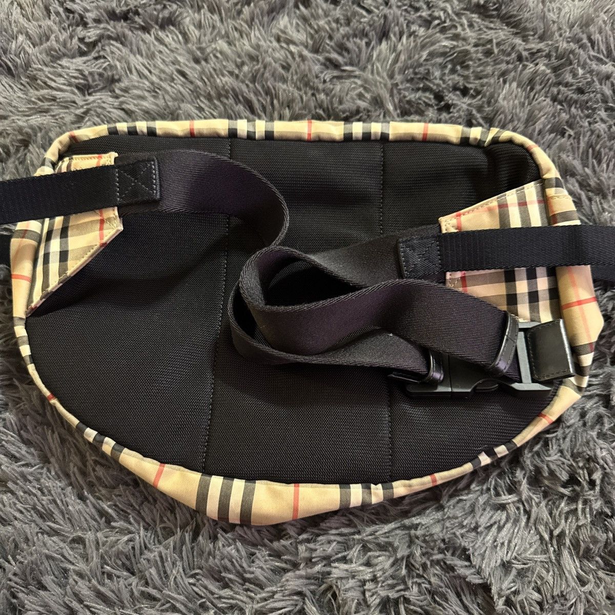 Burberry Authentic Burberry London England Vintage Check Belt Bag Size ONE SIZE - 5 Thumbnail