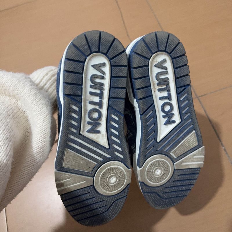 Louis Vuitton Louis Vuitton Vintage Trainer Sneakers in Blue and White -2 Size US 5.5 / EU 38 - 4 Thumbnail