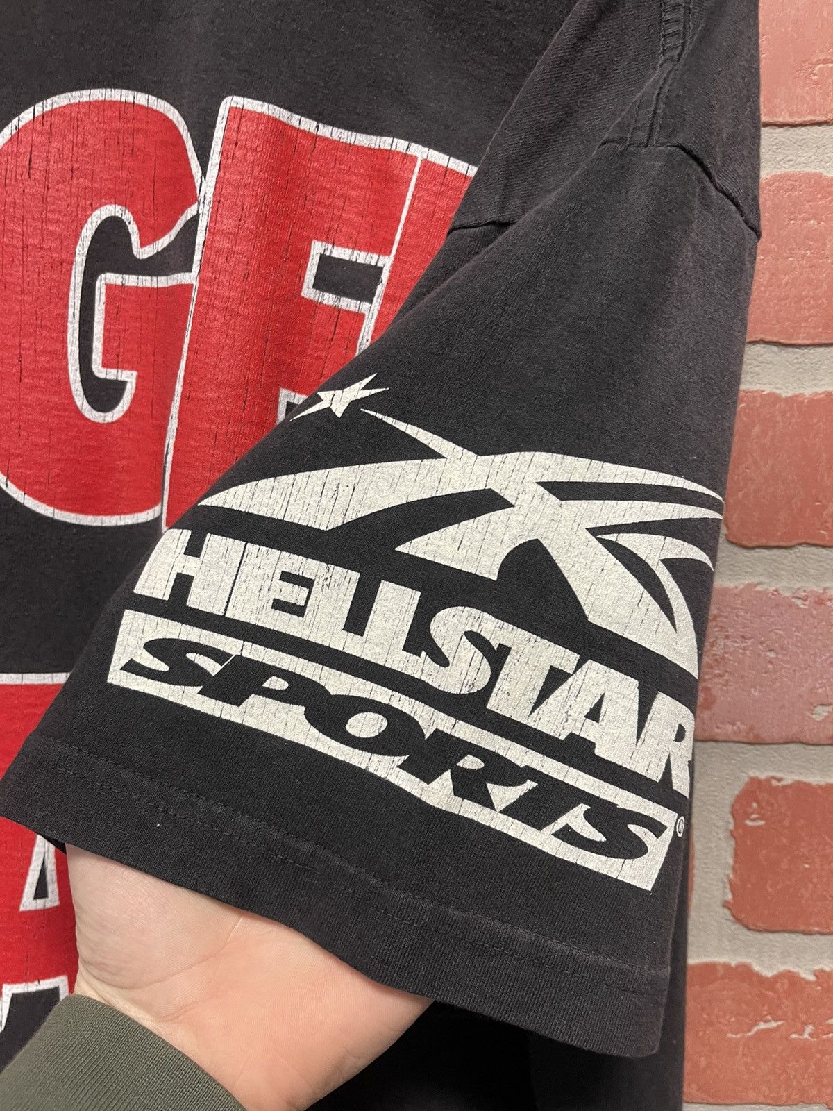 HELLSTAR Size L - Hellstar “Knock Out” Print Tee Brand New Size US L / EU 52-54 / 3 - 7 Thumbnail
