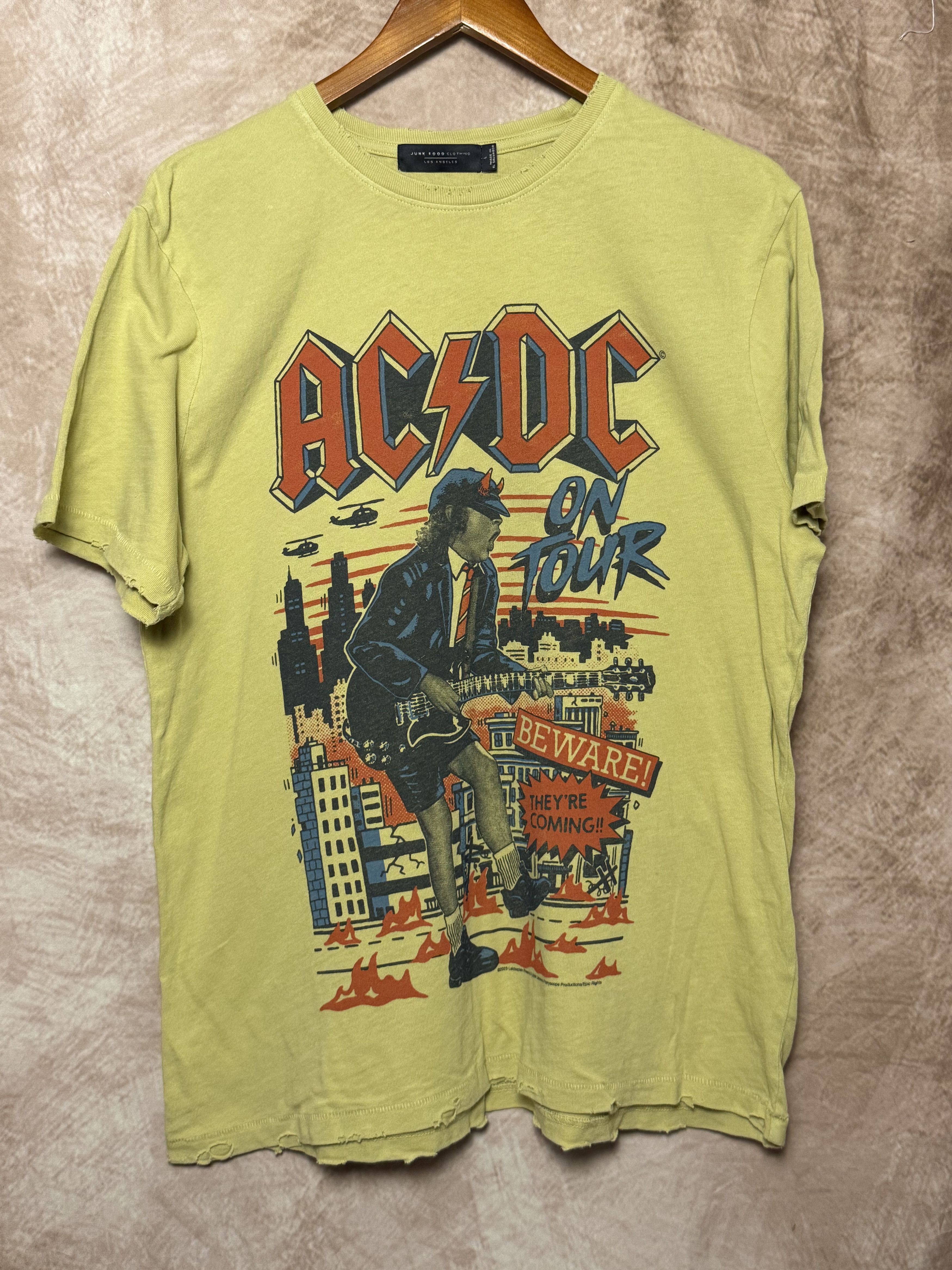 Junk Food AC/DC On Tour Graphic Rock Shirt Size L Size US L / EU 52-54 / 3 - 1 Thumbnail