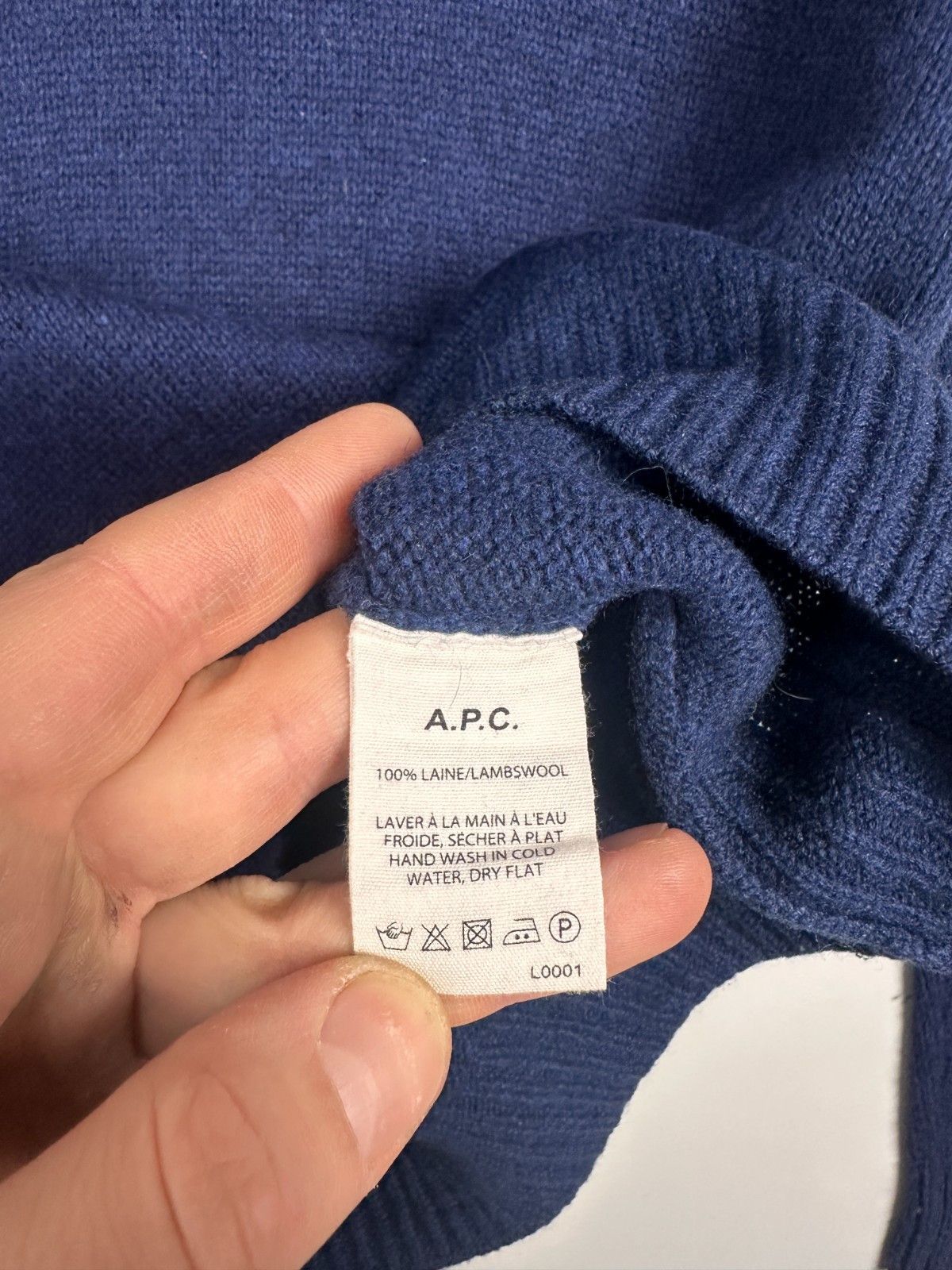 A.P.C. A.P.C. Mens Sweater V Neck Pullower Nevy Size S Size US S / EU 44-46 / 1 - 5 Thumbnail
