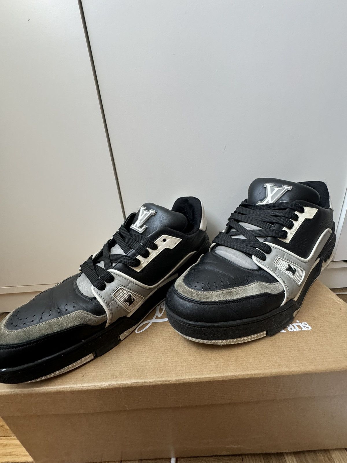 Louis Vuitton Louis Vuitton LV Trainer Black Grey White Size US 7 / EU 40 - 2 Thumbnail