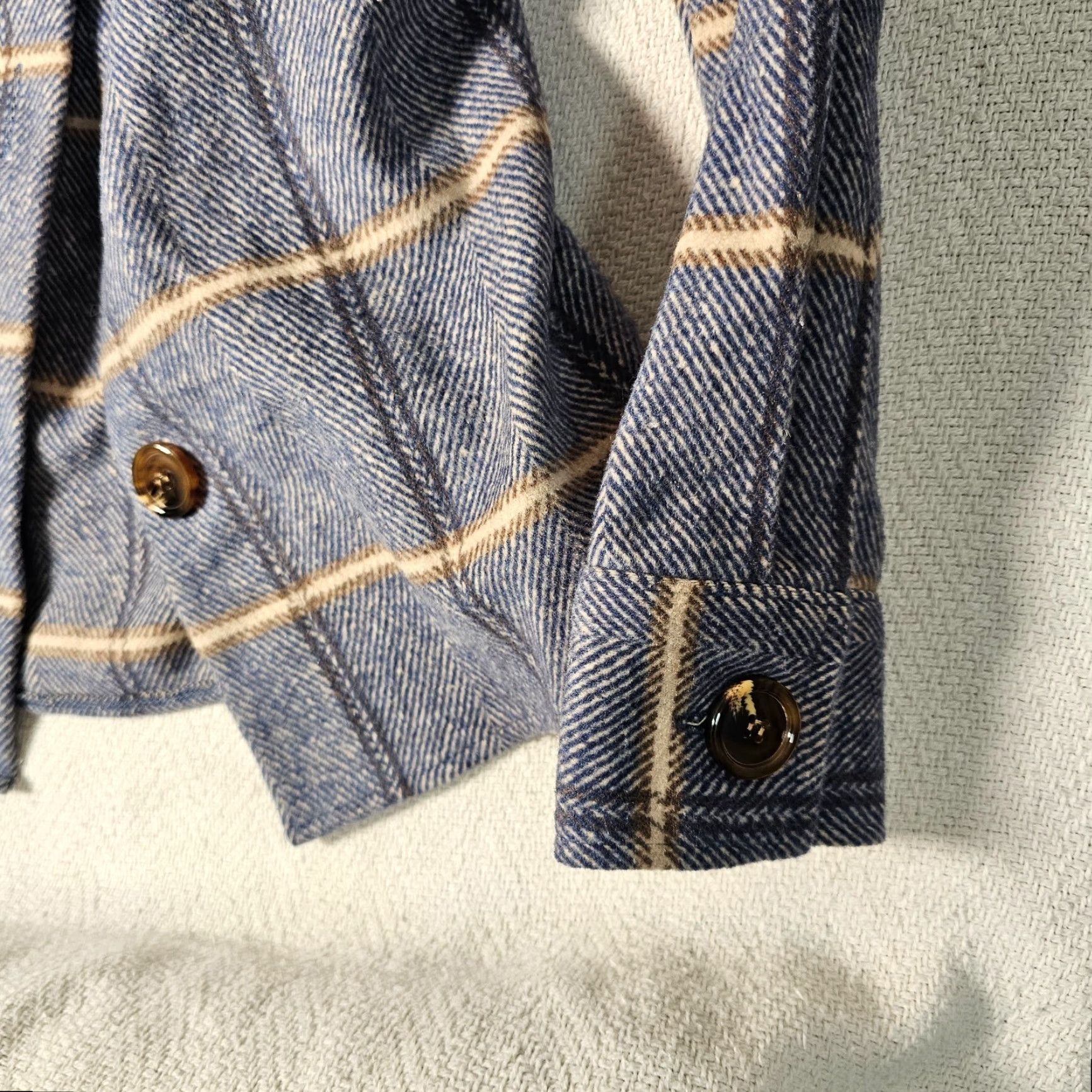 Vintage Jason Maxwell Women's Blue Tan Plaid Button Up Shacket Size Small Size S / US 4 / IT 40 - 7 Thumbnail