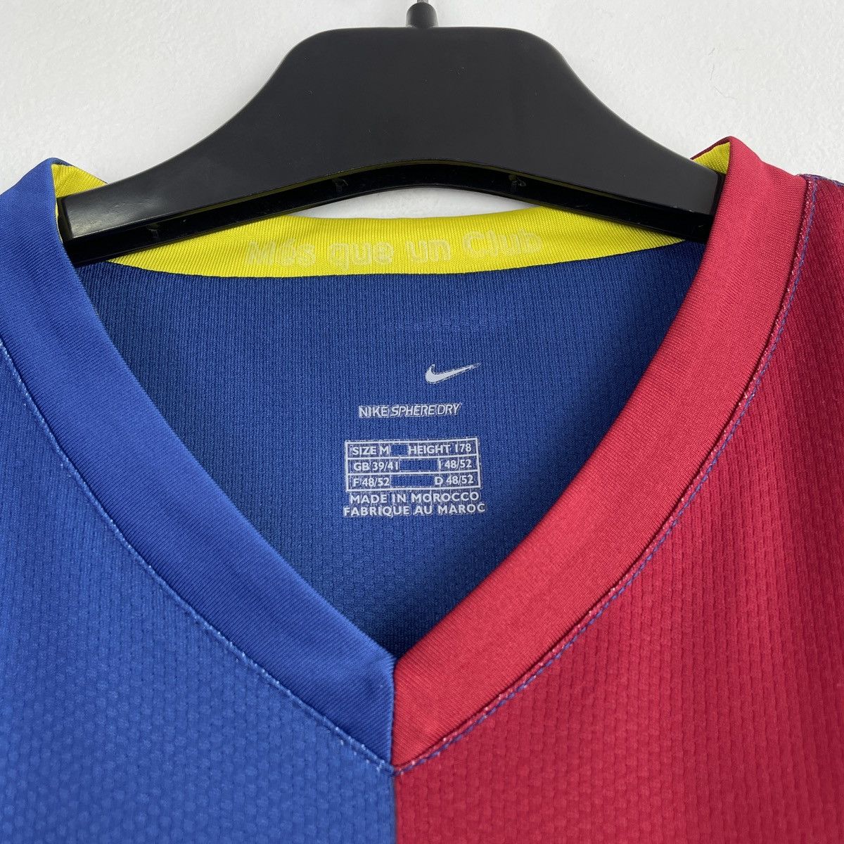Nike Vintage Barcelona Home Jersey Nike Men Shirt 2006/2007 Size US M / EU 48-50 / 2 - 3 Thumbnail