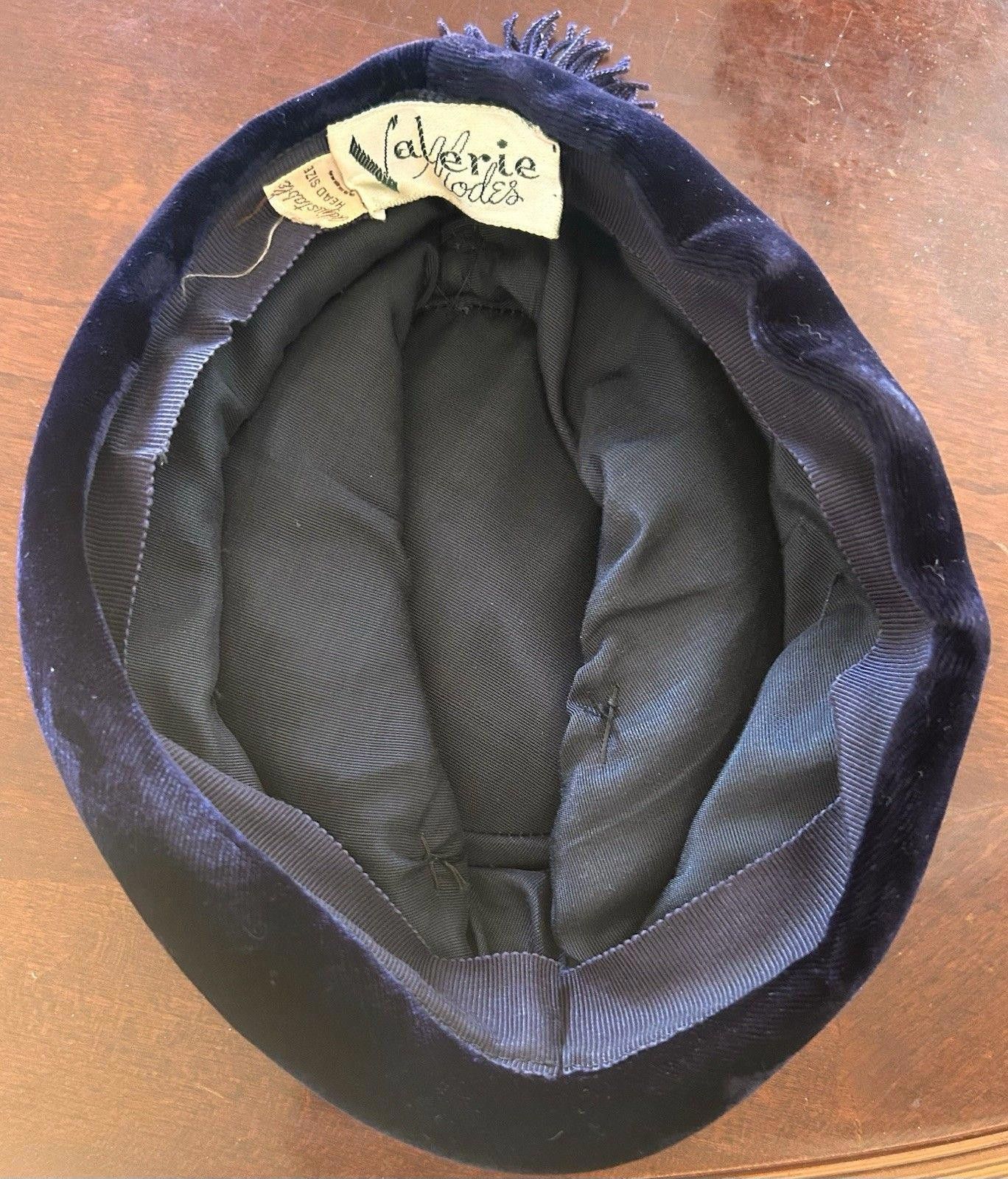 Other XS 1940s Valerie Modes dark blue Velvet Hat Elegant USA Size ONE SIZE - 6 Thumbnail