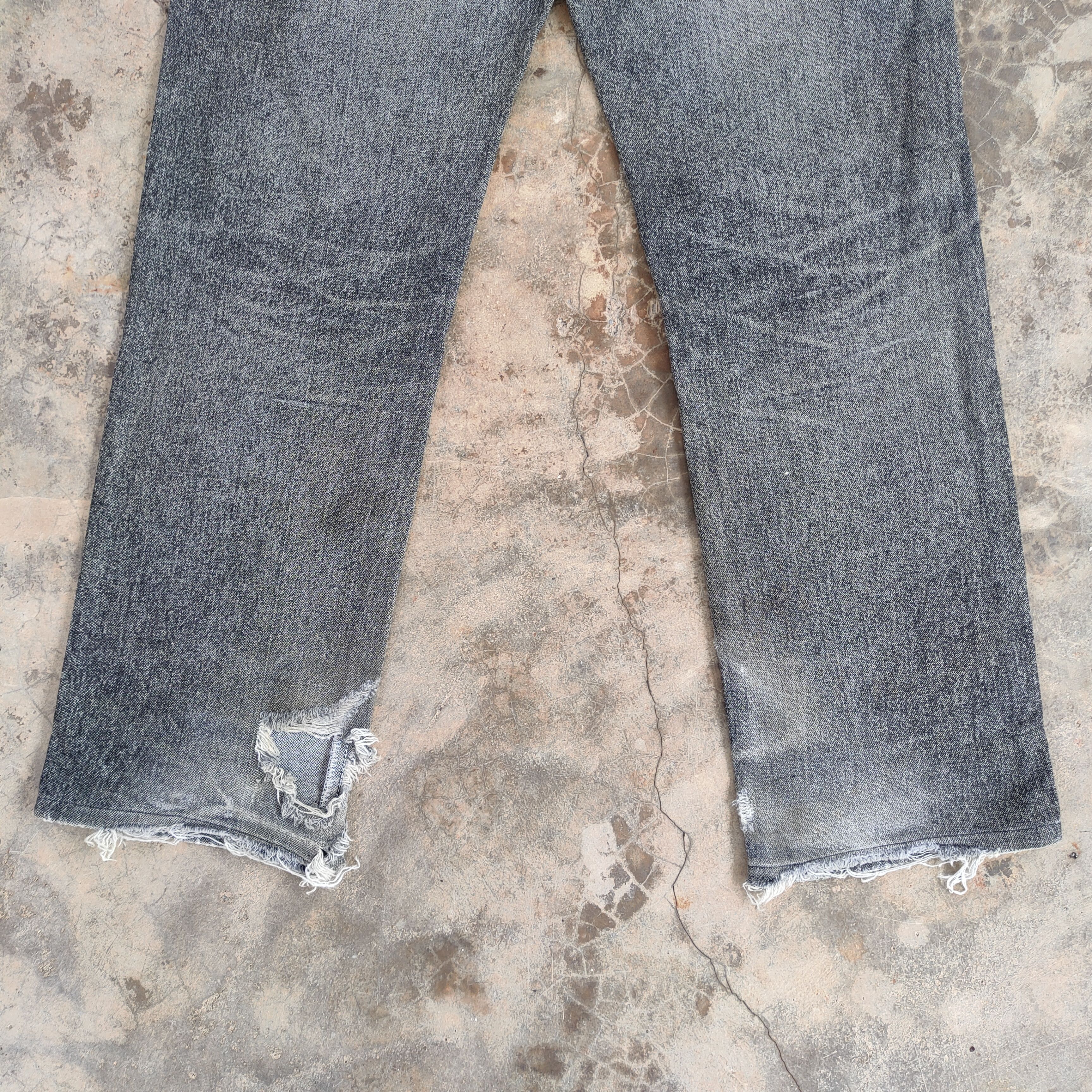 Jean VINTAGE WRANGLER MADE IN USA FADED RIPPED JEANS DENIM PANTS Size US 31 - 11 Thumbnail