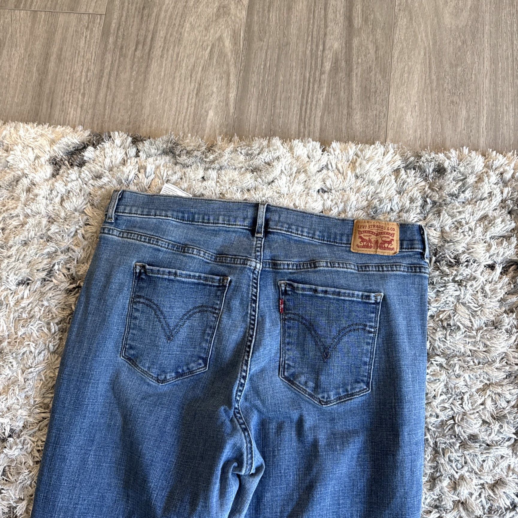Levi's VINTAGE Levi's Jeans Bootcut Womens 16M 33x32 Blue Denim Retro 00’s Y2K Classic Regular Size 16 Womens Size 38" / US 16 / IT 52 - 3 Thumbnail