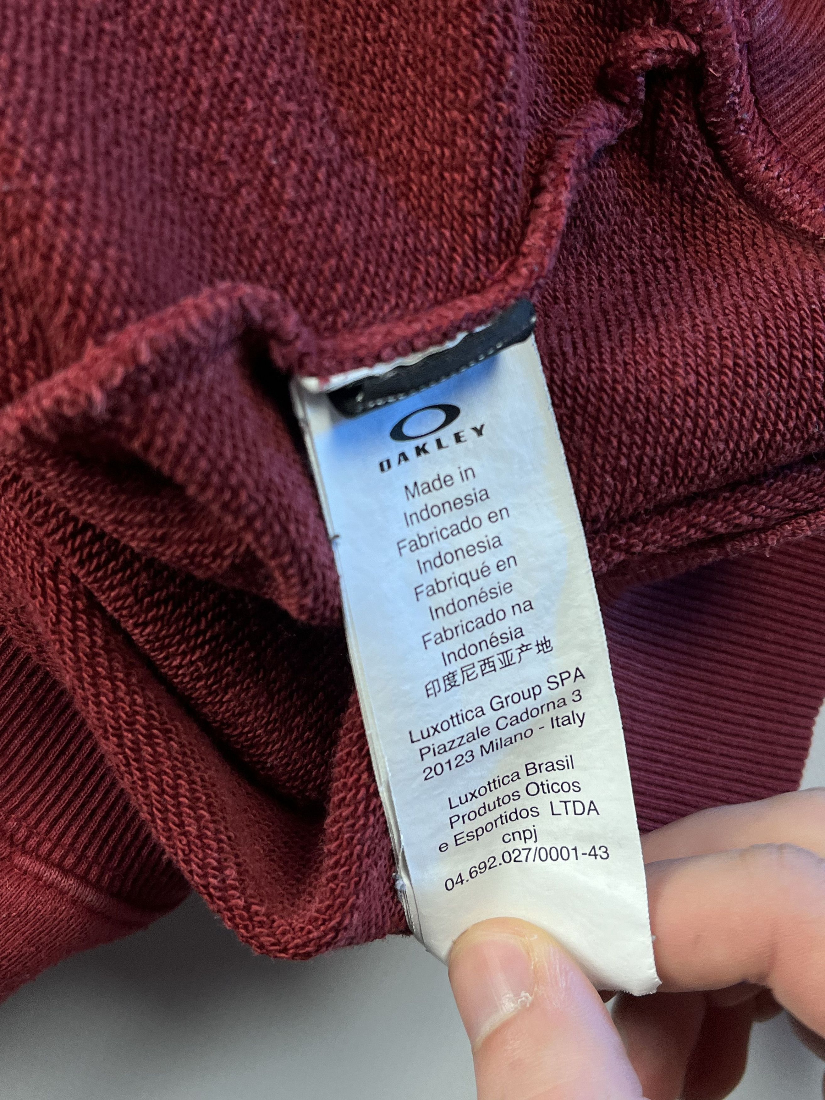 Oakley × Vintage Vintage Inspired Oakley Bordeaux Hoodie White Arm Graphics Size US XL / EU 56 / 4 - 6 Thumbnail