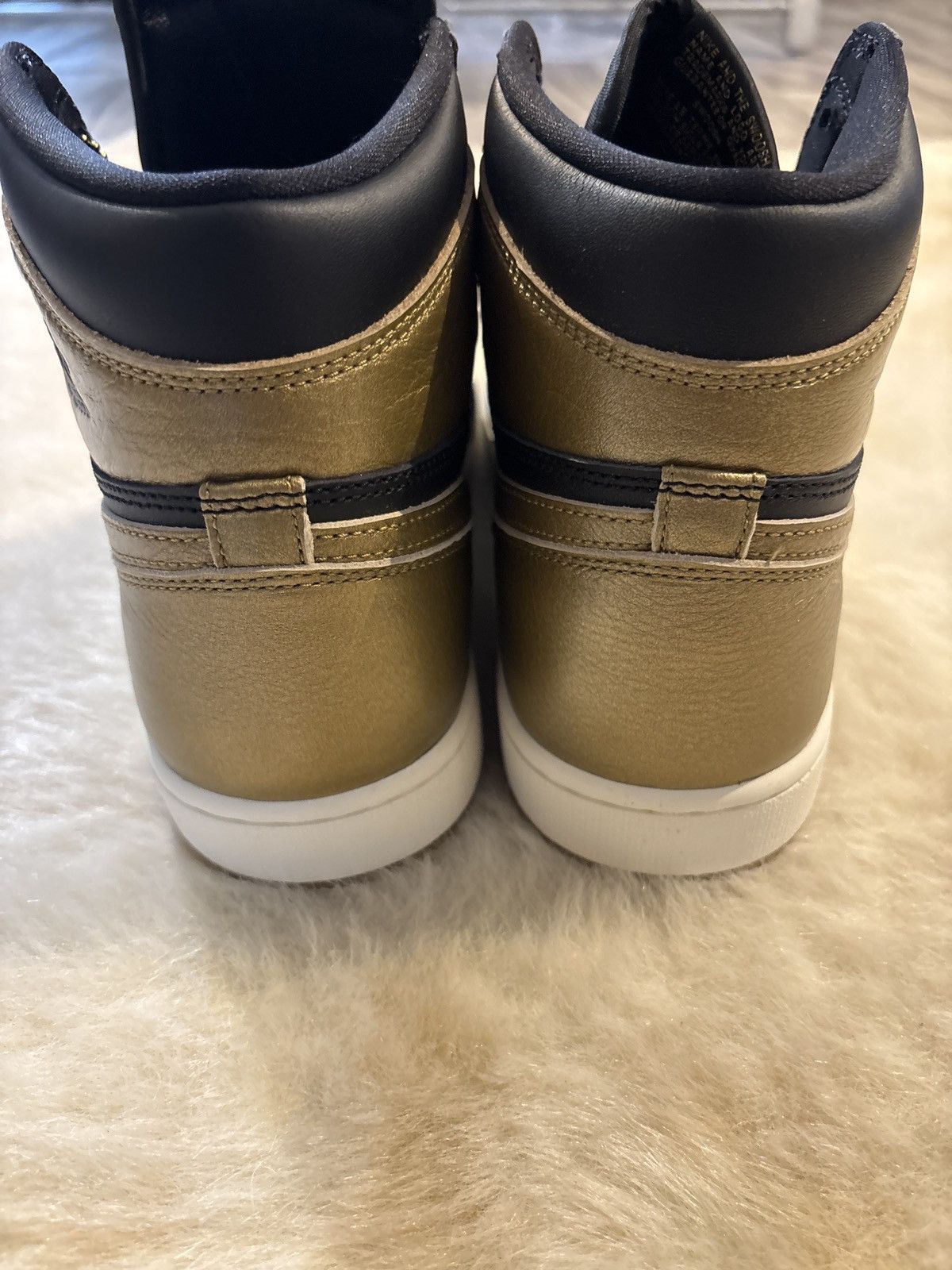 Jordan Brand Jordan 1 Retro High ‘OG Black Gold’ Size US 12 / EU 45 - 7 Thumbnail