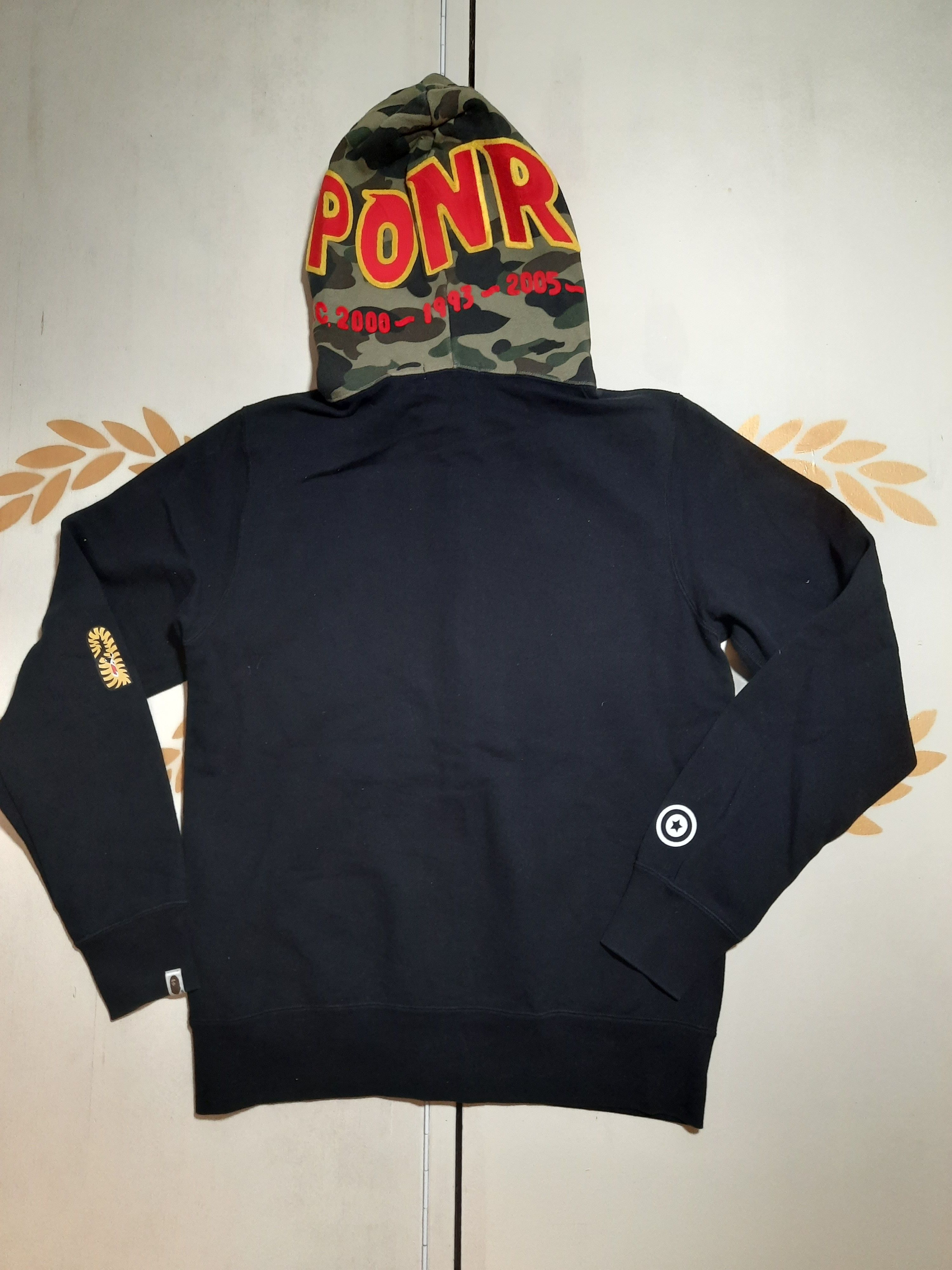 Bape 1st Camo Shark Full Zip Hoodie Size US L / EU 52-54 / 3 - 6 Thumbnail