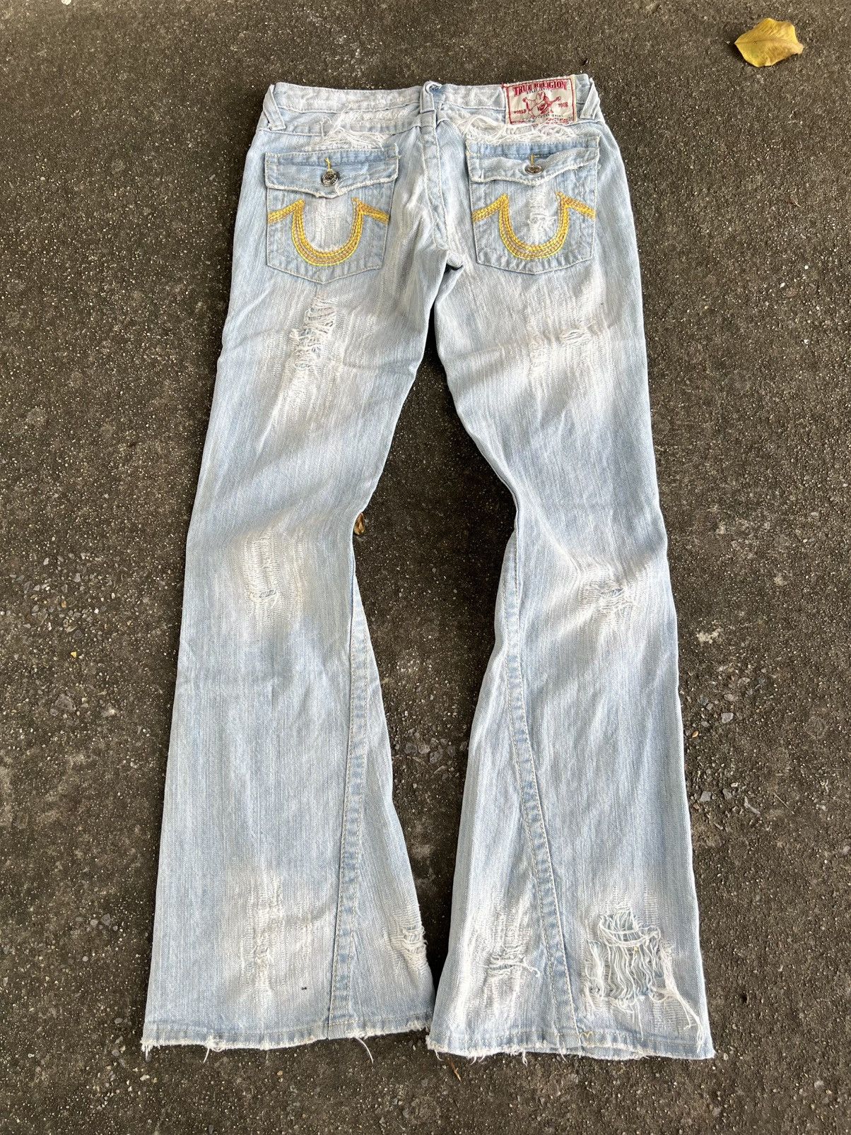 True Religion Thrashed Vintage TRUE RELIGION Flared Jeans Distressed Size US 32 / EU 48 - 11 Thumbnail