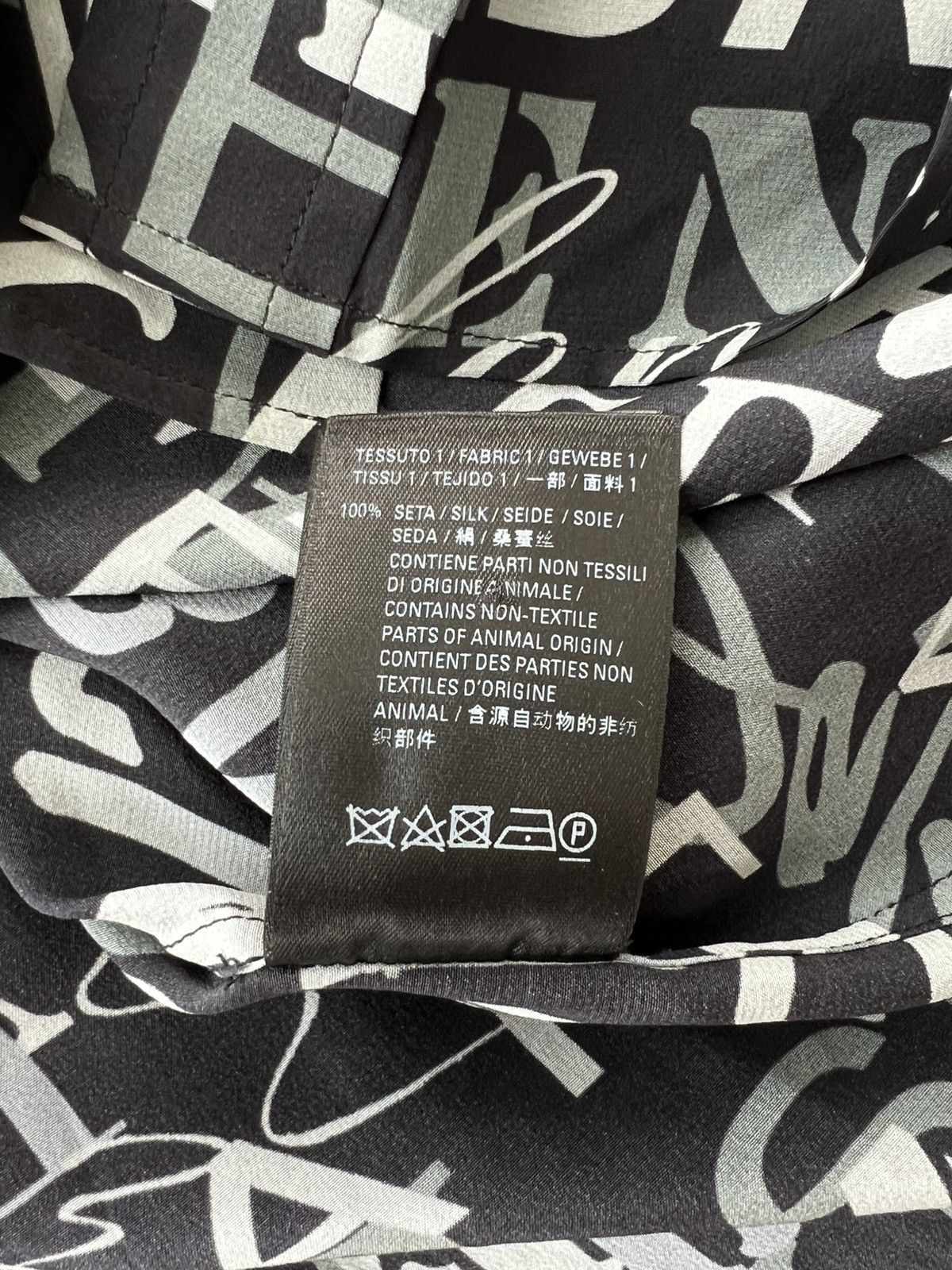 Balenciaga Balenciaga Black and Grey Silk Mixed Typo Shirt Size US L / EU 52-54 / 3 - 8 Thumbnail