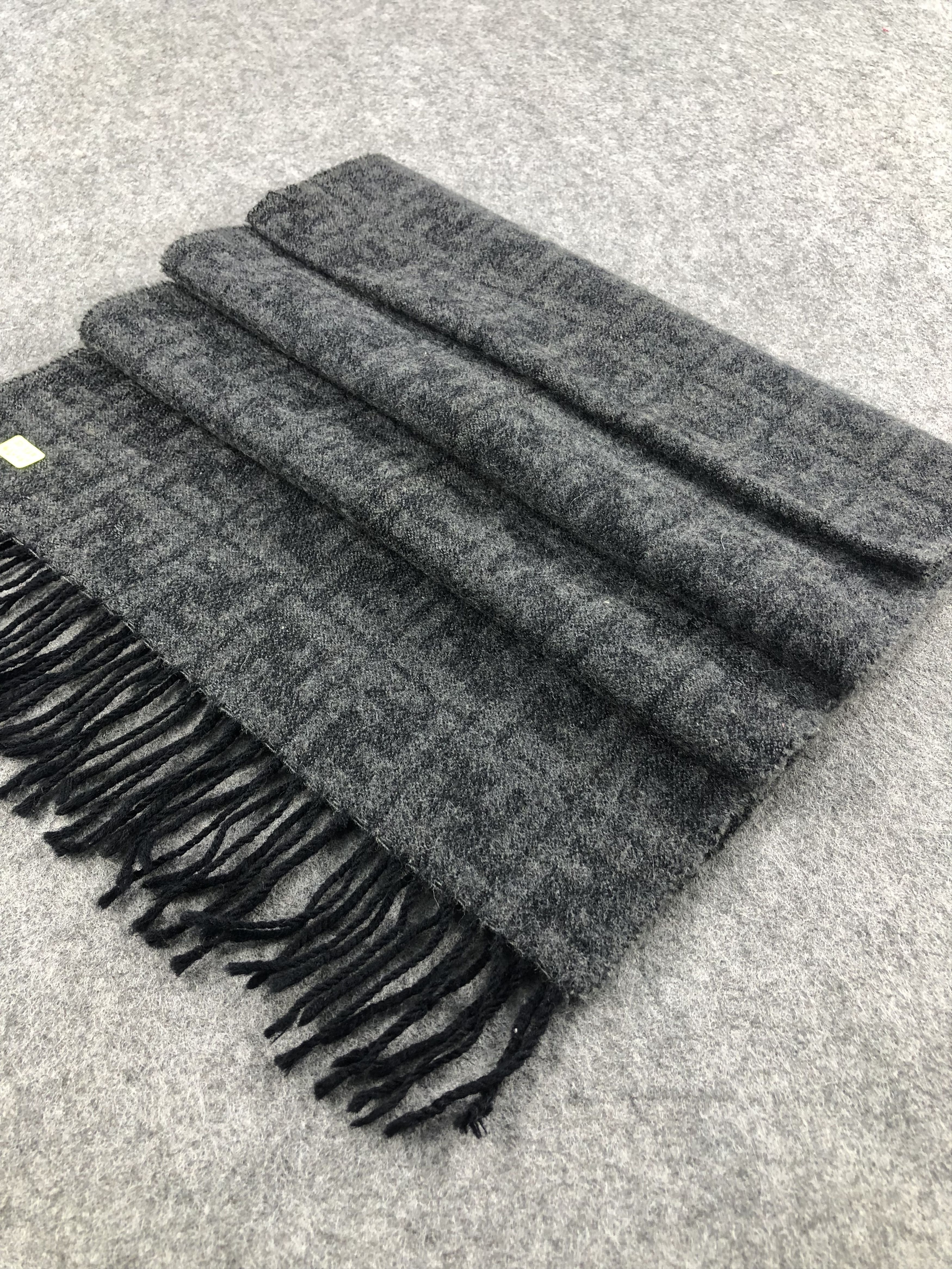 Fendi Fendi Monogram Scarf / Muffler / Neckwear Size ONE SIZE - 3 Thumbnail