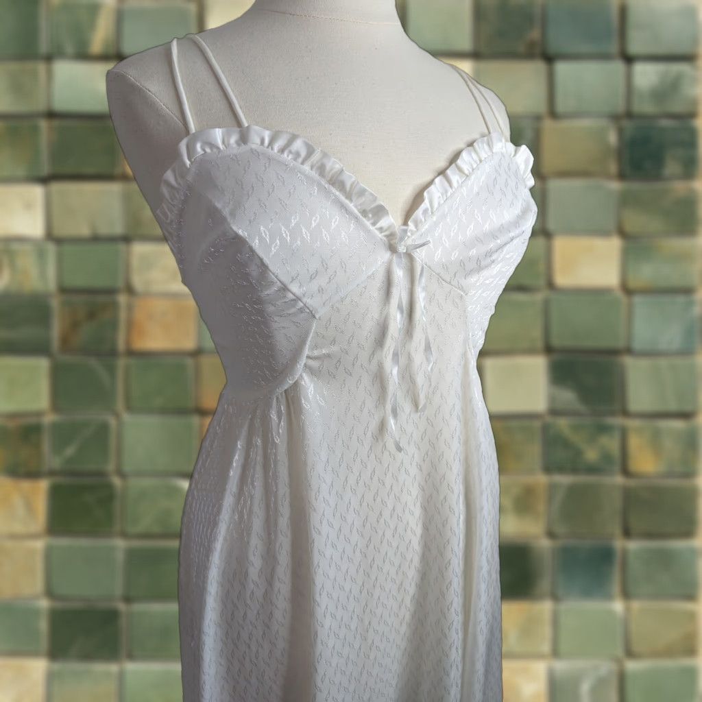 Vintage VINTAGE 80s Nightgown Lingerie White Maxi L 14/16 Ruffles Womens Size ONE SIZE - 1 Thumbnail