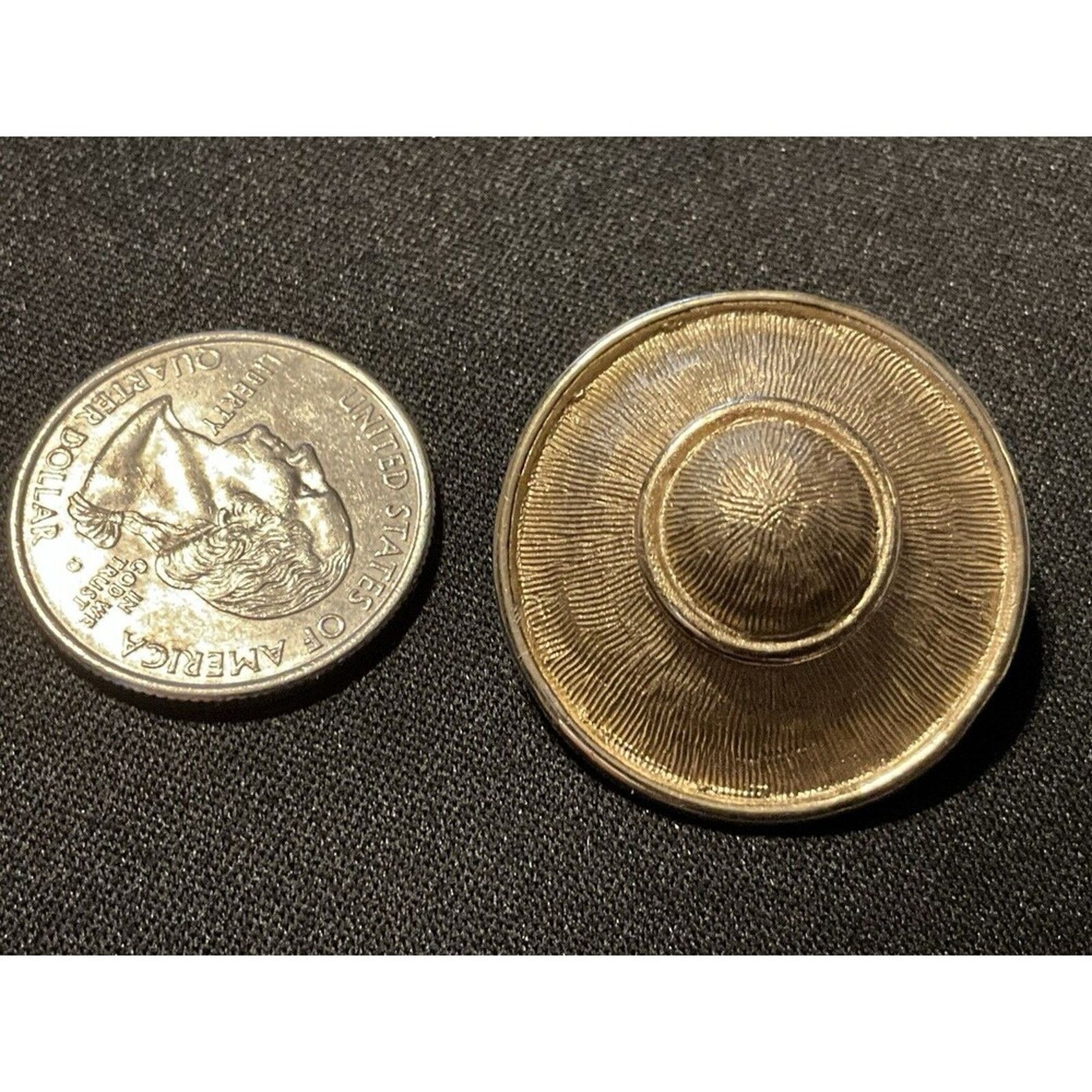Other Berger Vintage Textured Button Clip On Earrings Size ONE SIZE - 4 Thumbnail
