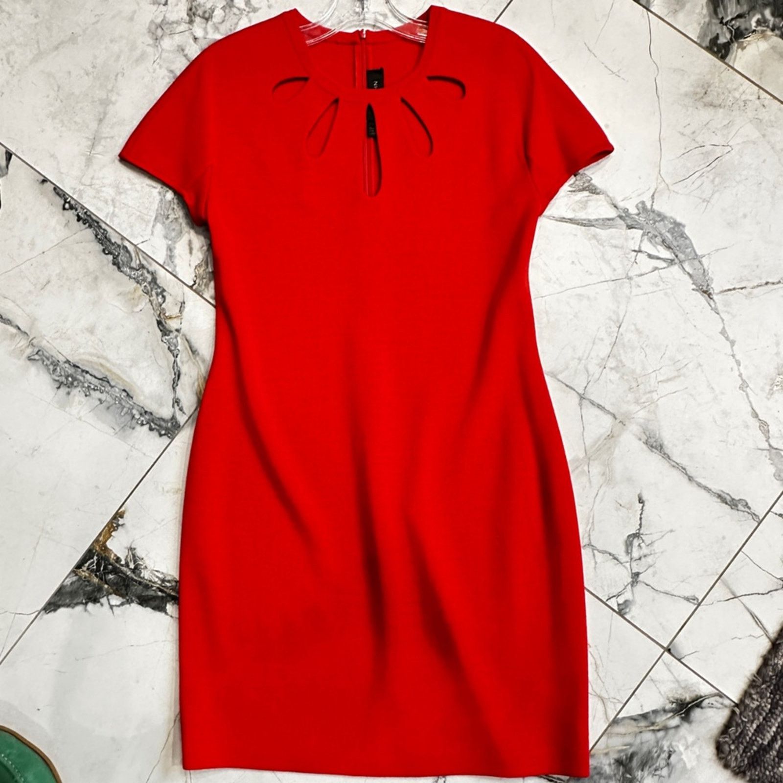 St. John St. John Red Knit Cutout Sheath Cocktail Dress Short Sleeve Size M / US 6-8 / IT 42-44 - 2 Thumbnail