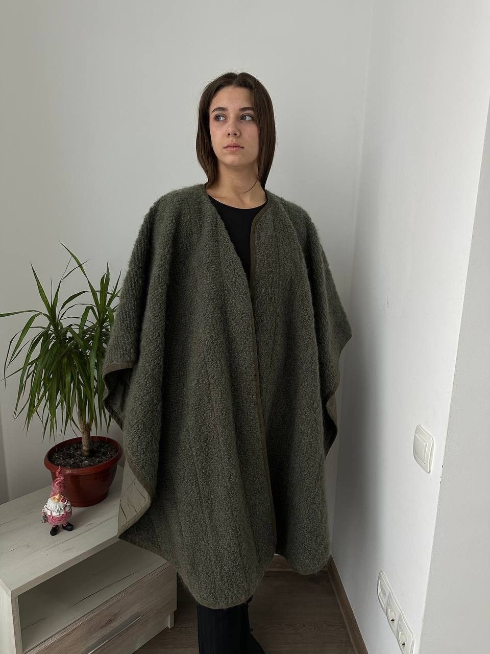 Escada × Vintage Vintage Escada Poncho Green Wool Mohair Big Logo Cardigan Size L / US 10 / IT 46 - 17 Thumbnail