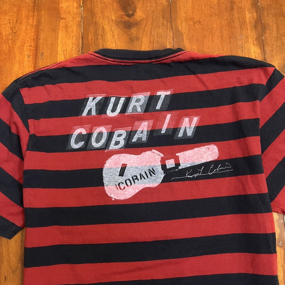 Band Tees Kurt Cobain Signature shirr Size US M / EU 48-50 / 2 - 3 Thumbnail