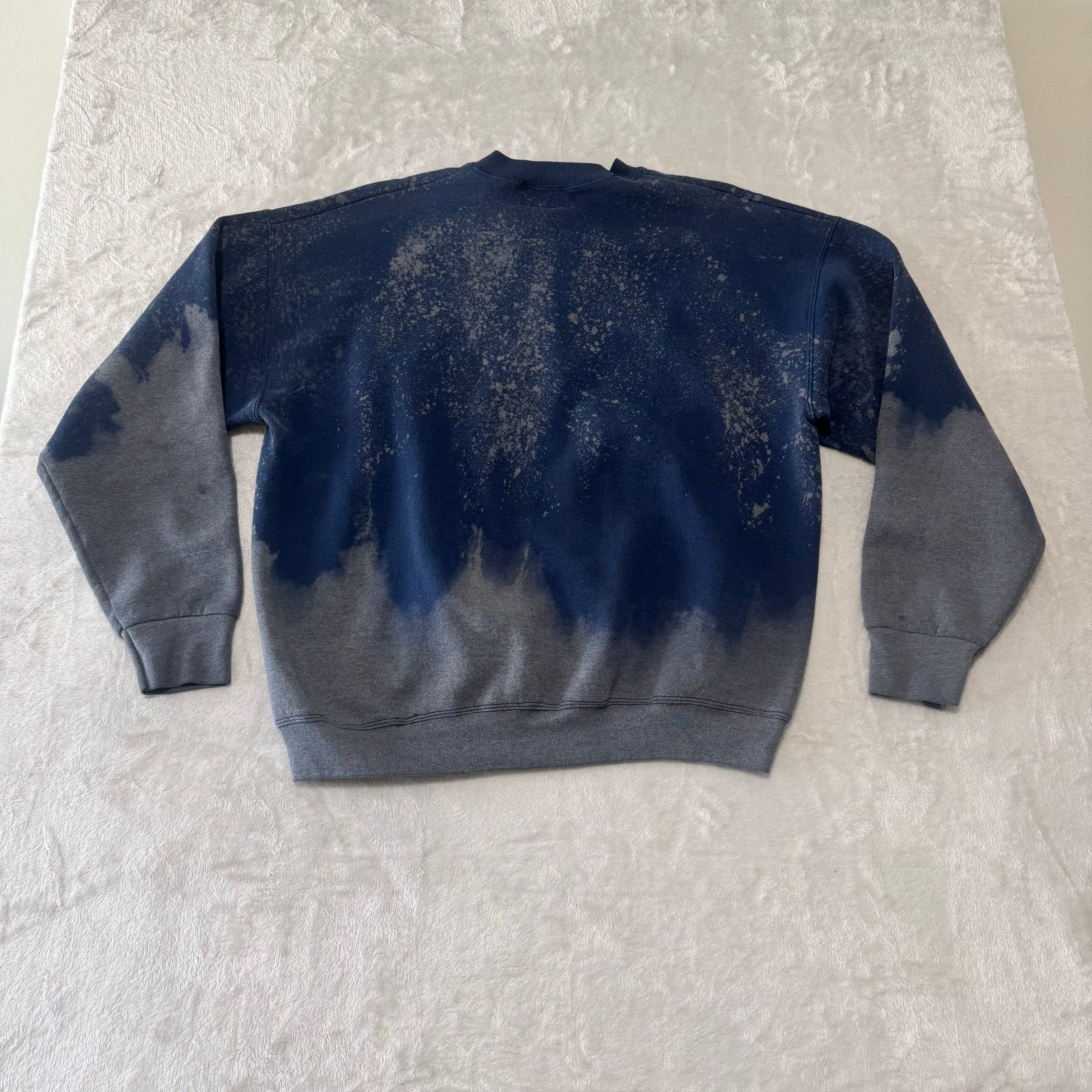 Tommy Hilfiger Tommy Hilfiger Mens Acid Wash Embroidered Sweatshirt XL Blue Size US XL / EU 56 / 4 - 3 Thumbnail