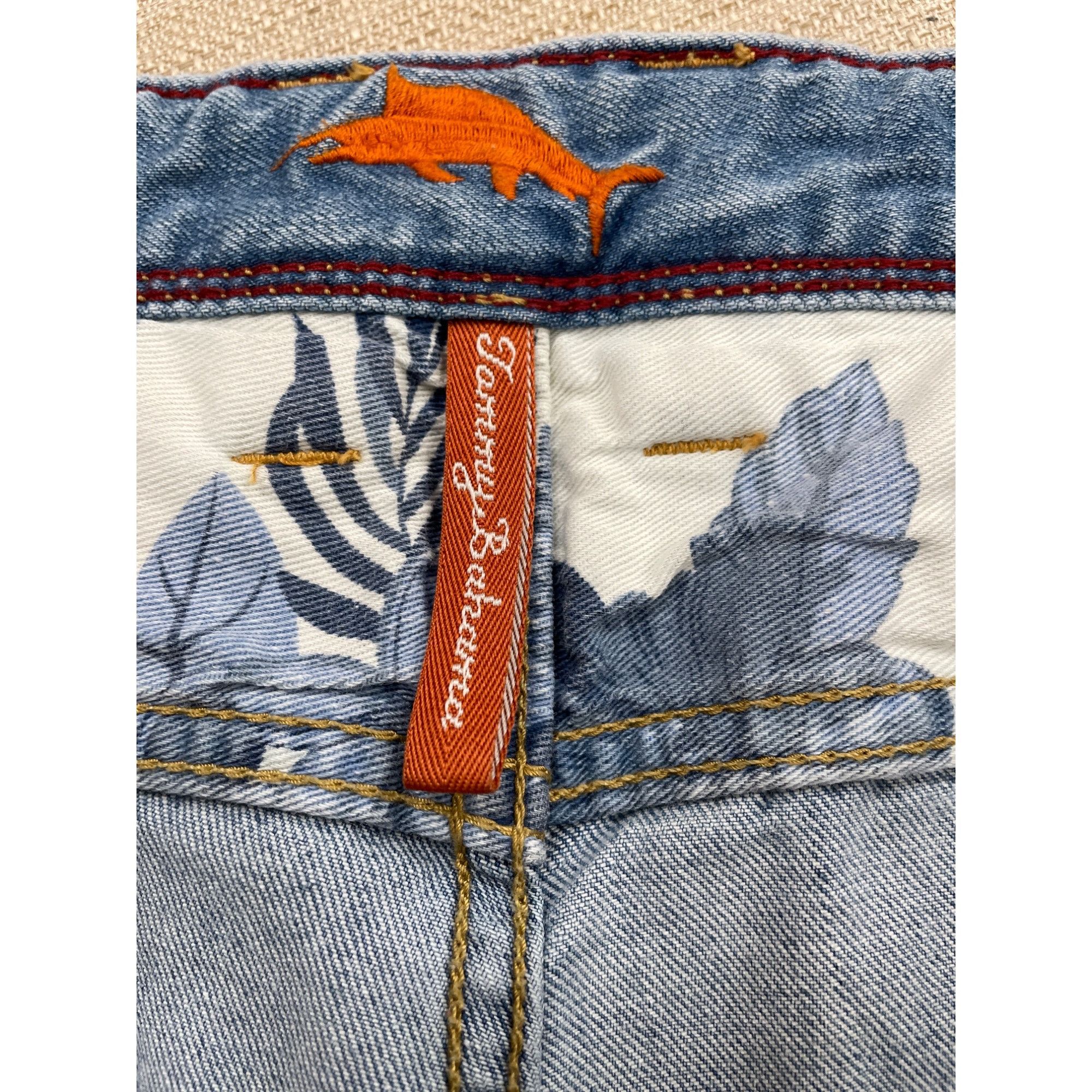 Tommy Bahama Tommy Bahama Men's Light Wash Jeans Size 38 x 32 SKU 1107 Size US 38 / EU 54 - 6 Thumbnail