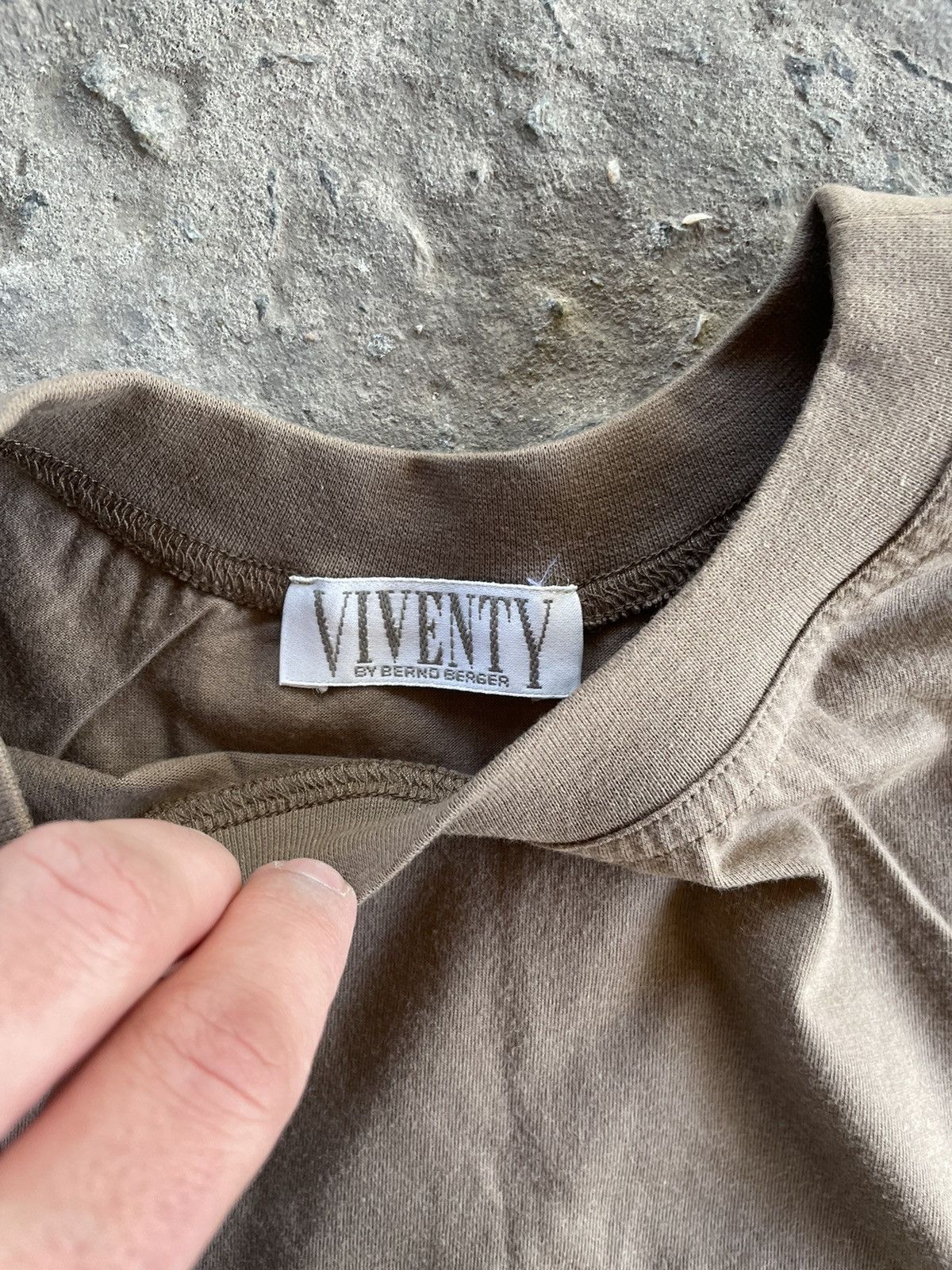 Other VINTAGE T-SHIRT BROWN BLANK vintage fits Size US L / EU 52-54 / 3 - 6 Thumbnail