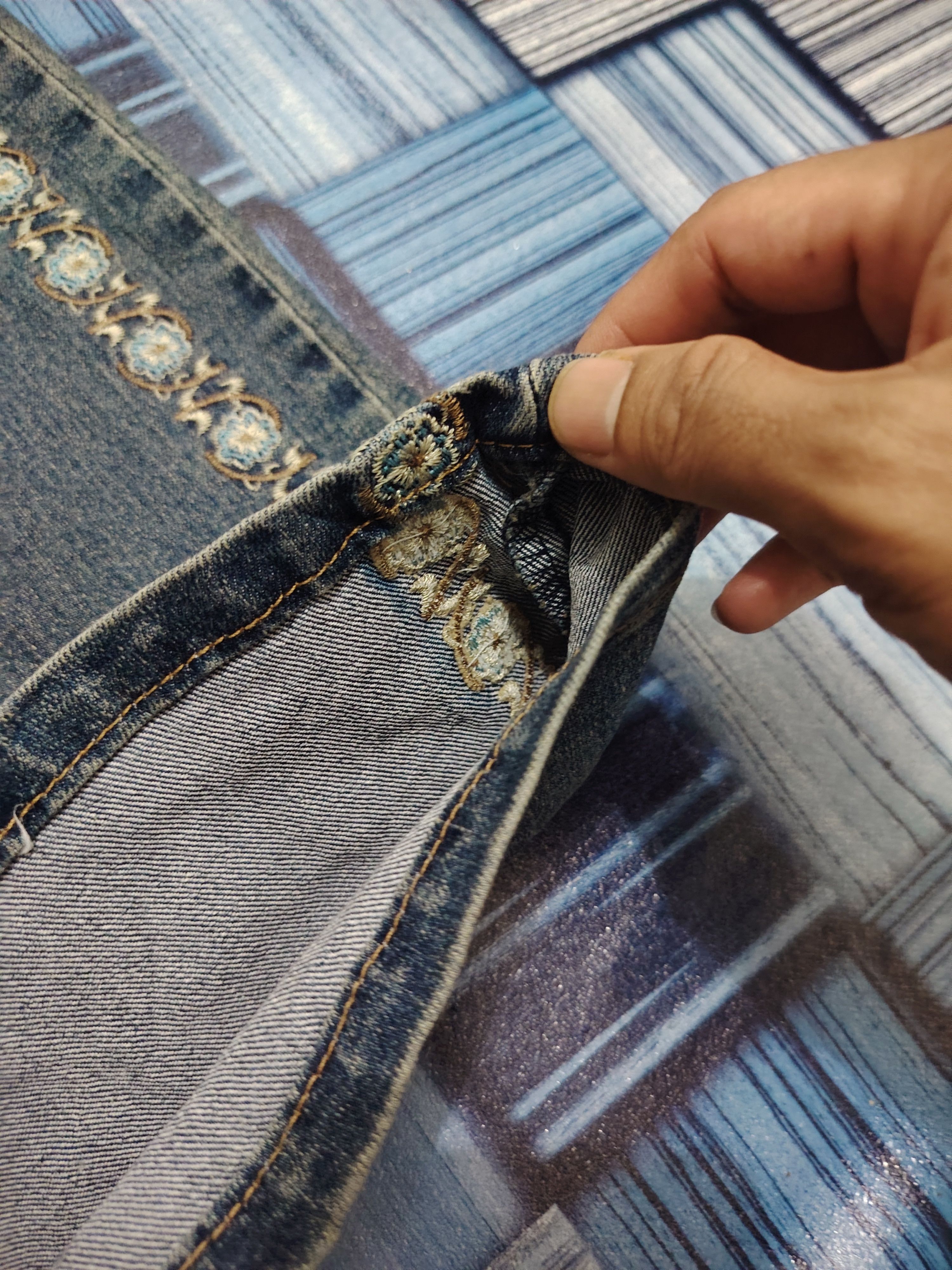 If Six Was Nine × Japanese Brand Insane Bootcut Aofeng Flower Embroidered Side Flared Jeans Size US 30 / EU 46 - 16 Thumbnail