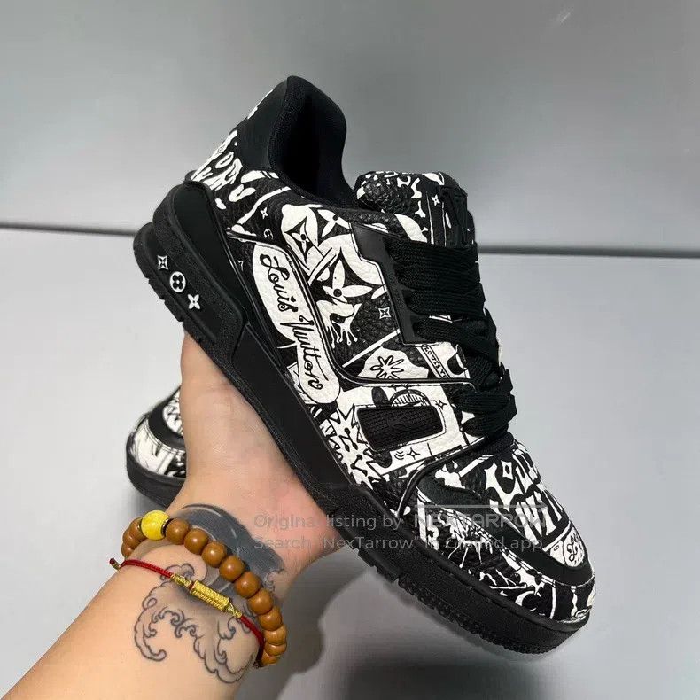 Louis Vuitton Trainer Black and White Graffiti Board Shoes