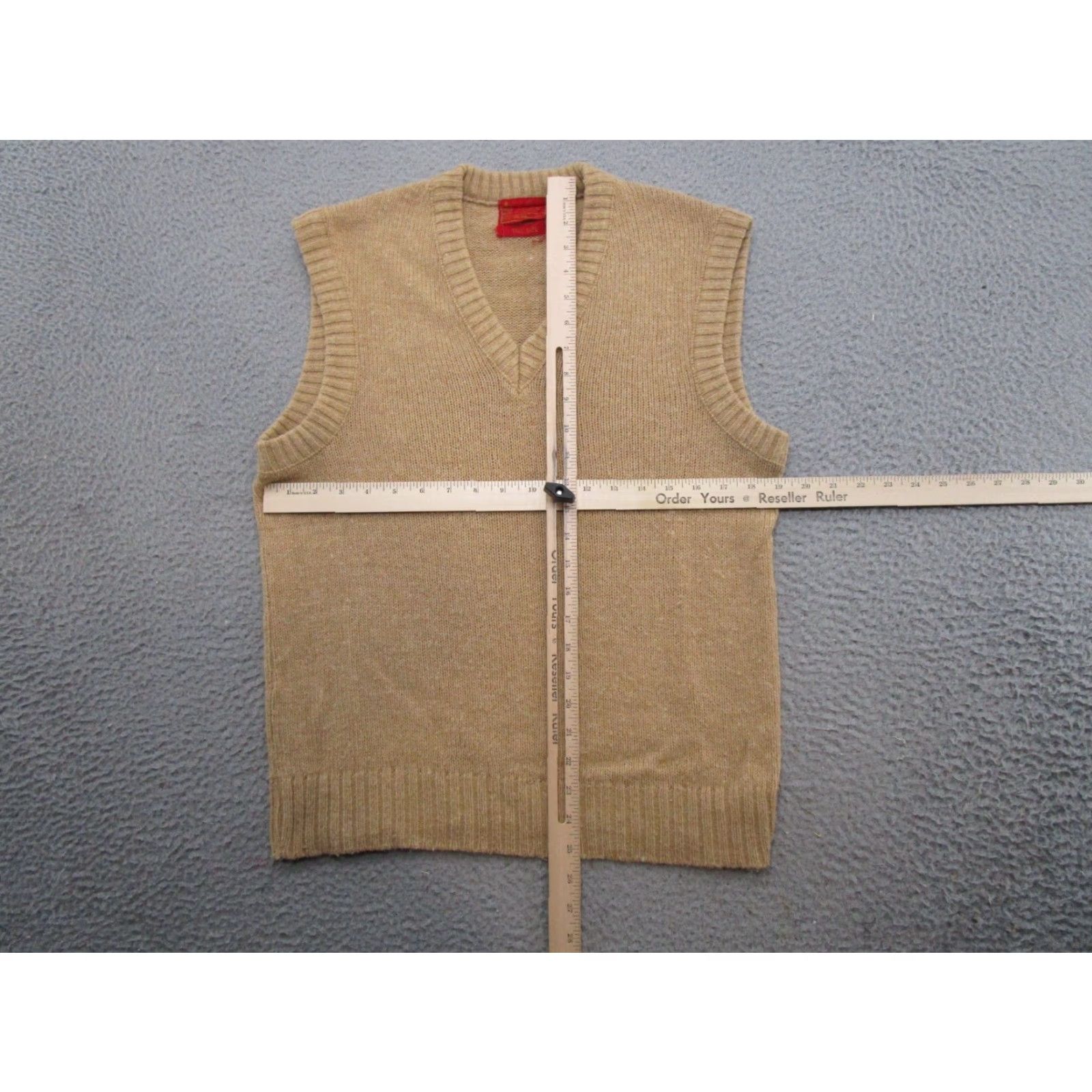Sears VINTAGE Sears Men's Knit Vest Beige Wool Blend V-Neck SZ L Kings Road Easy to Feel Comfort Breathable 80s Preppy Retro Mens Size US L / EU 52-54 / 3 - 3 Thumbnail