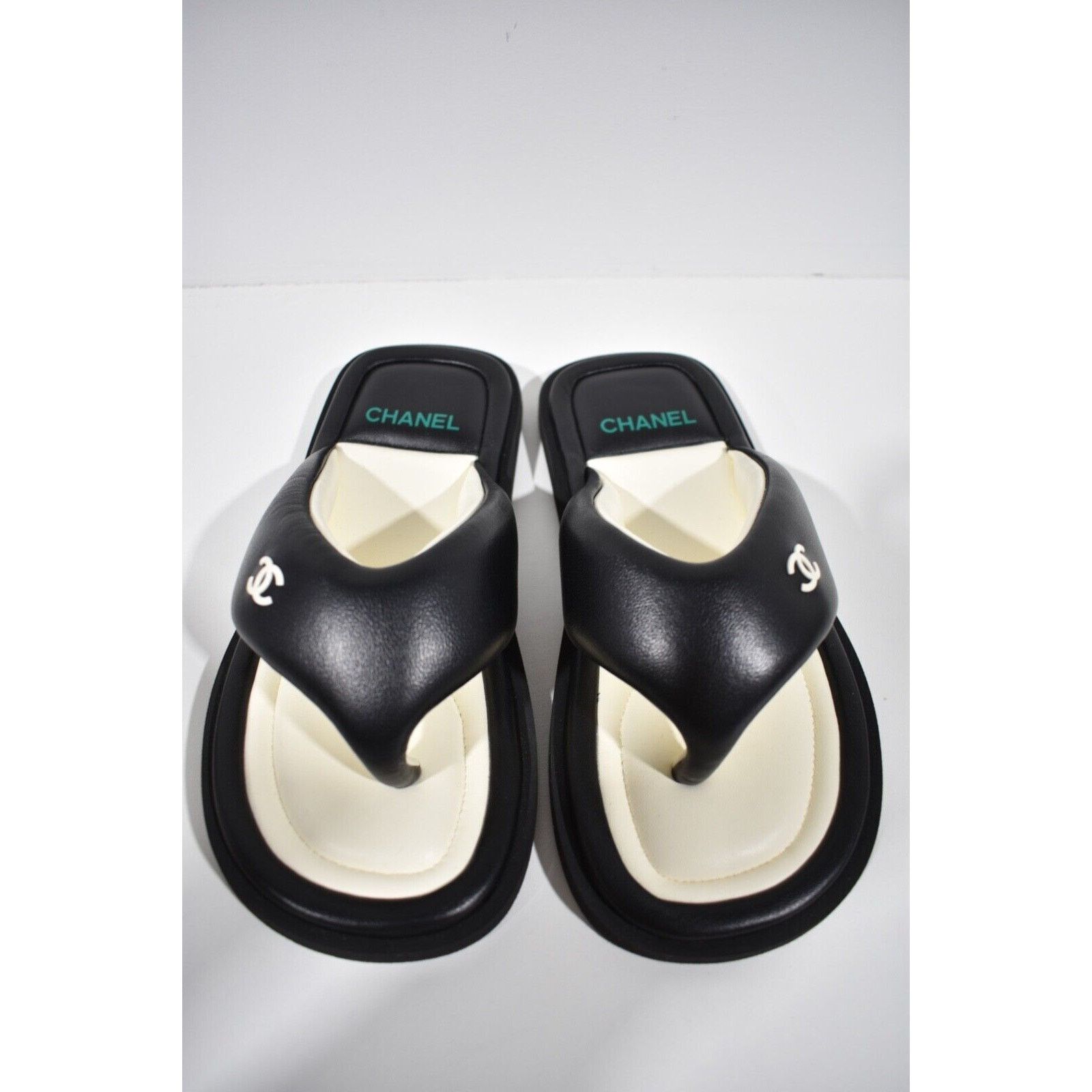 Chanel Chanel 22P Black White Lambskin Padded Pool Thong Logo Size US 12 / IT 42 - 8 Thumbnail