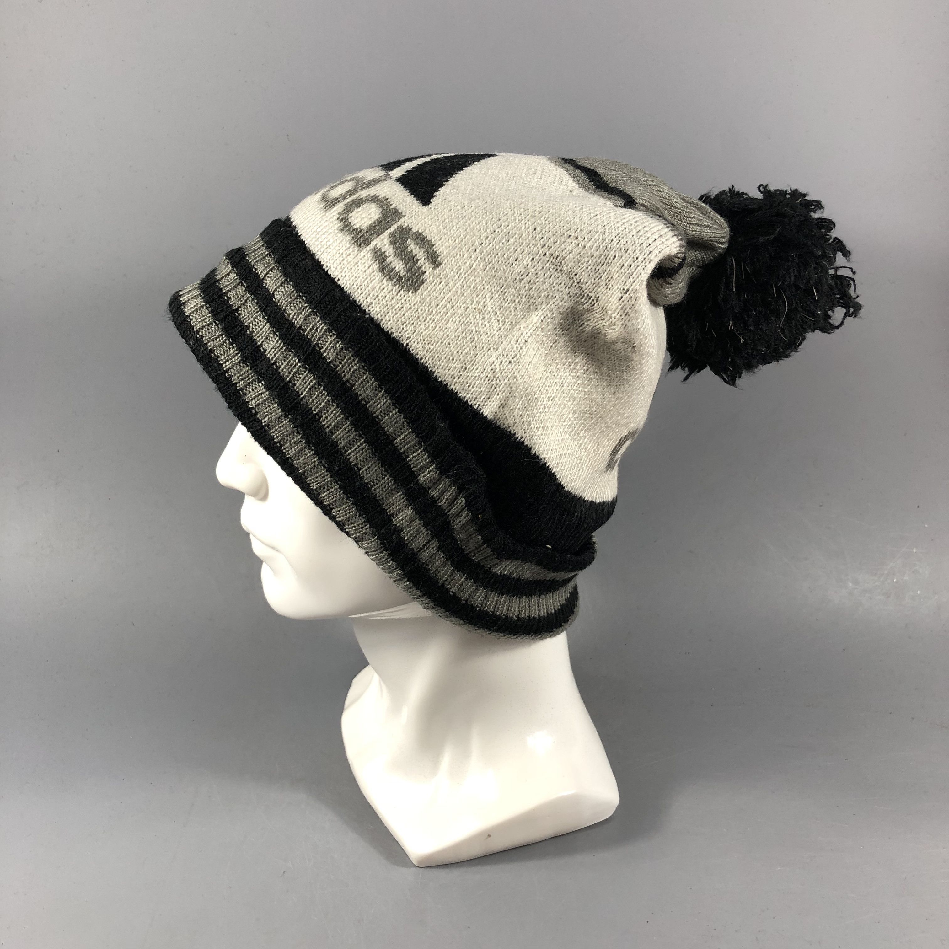 Vintage Adidas 3 Stripes Bobbles Beanie Snowcap Snow Hat B869 Size ONE SIZE - 1 Thumbnail