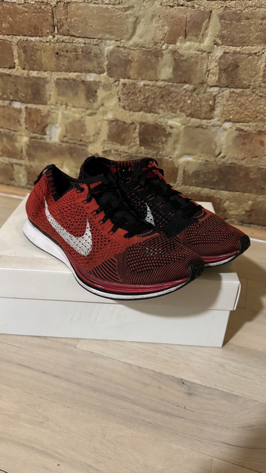 Nike Nike Flyknit Racer - University Red Size US 9.5 / EU 42-43 - 2 Thumbnail