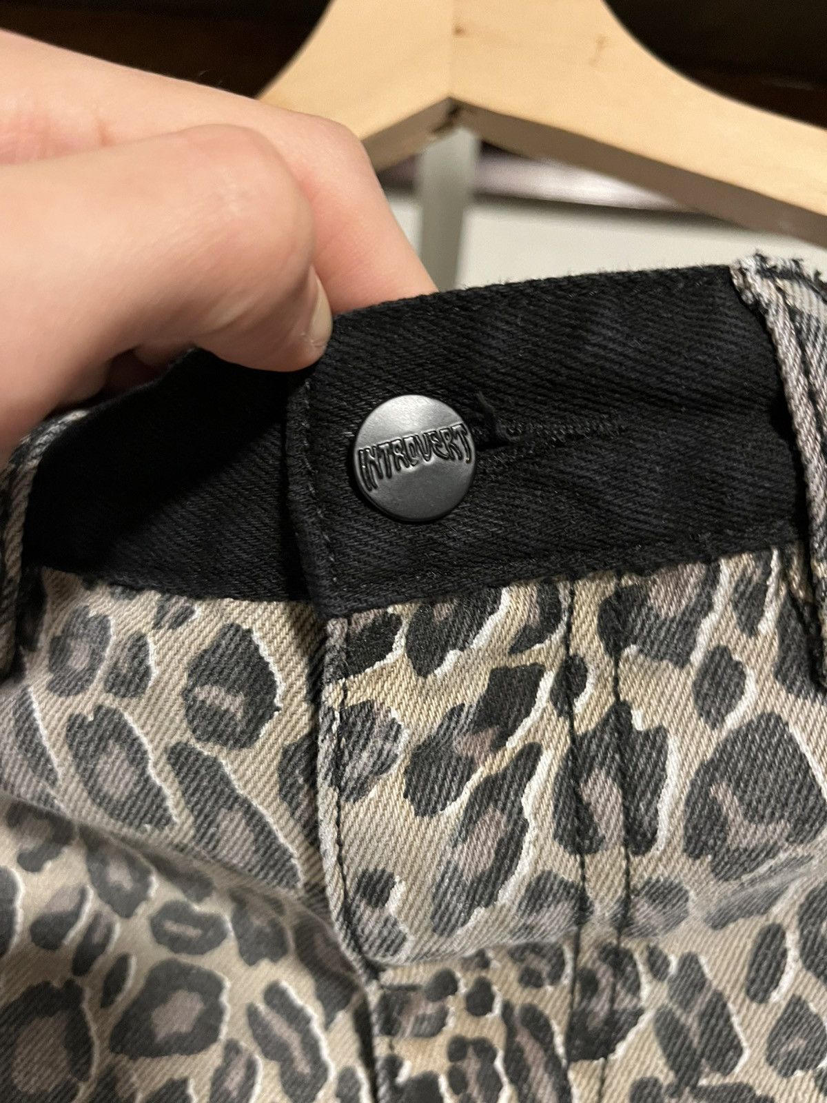 Other Introvert Studios Cheetah Jeans Size US 30 / EU 46 - 4 Thumbnail