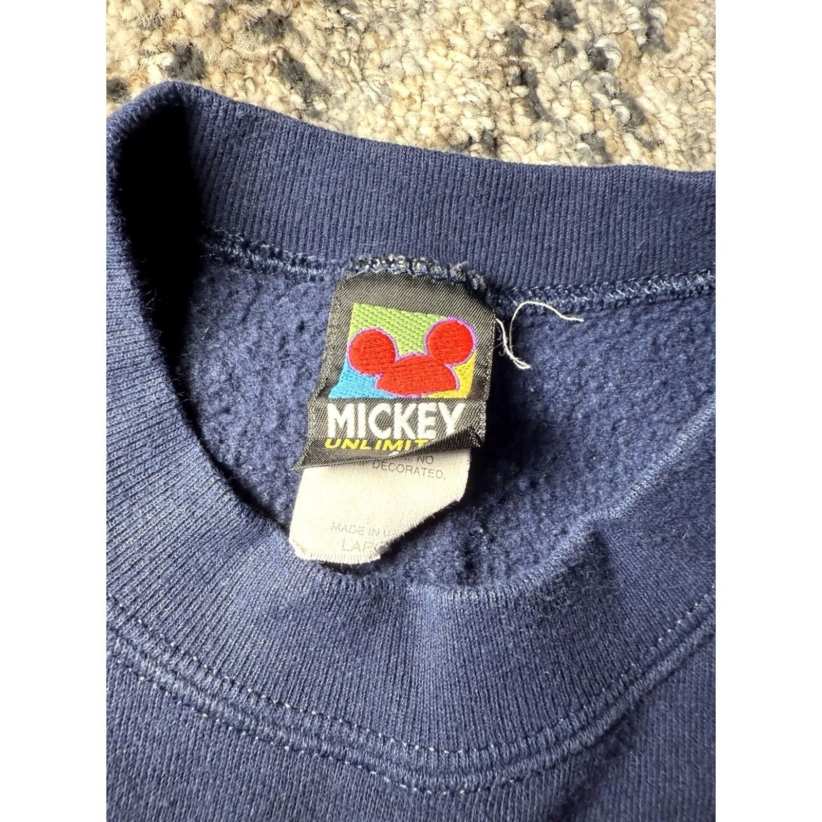 Disney VINTAGE Mickey Mouse Crewneck Sweatshirt Disney Store Arch L Mens Blue 90s Embroidered Logo Cotton Blend Canvas Long Sleeve Pullover Size US L / EU 52-54 / 3 - 3 Thumbnail