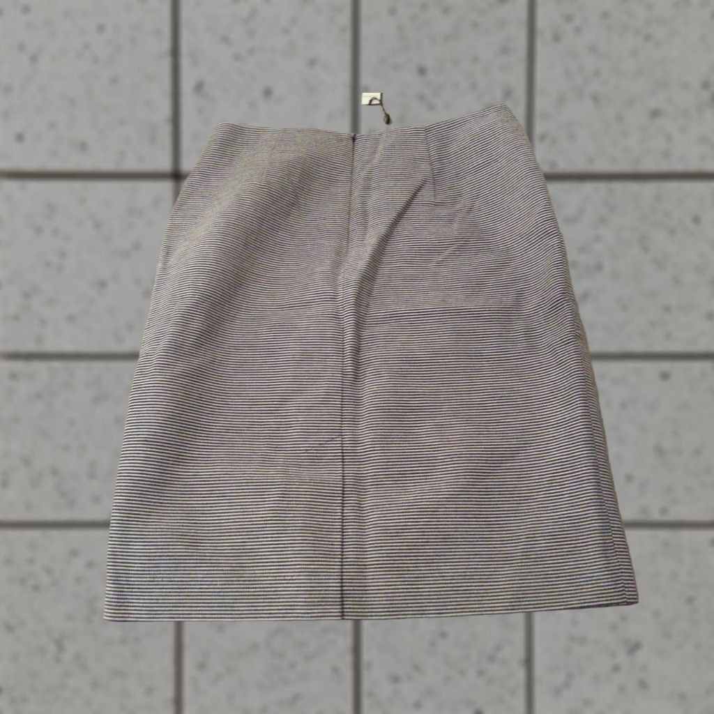 Talbots Womens Talbots Skirt 8 Gray Cotton Knee Length Skirt Regular Size 8 Womens Size 30" / US 8 / IT 44 - 1 Thumbnail