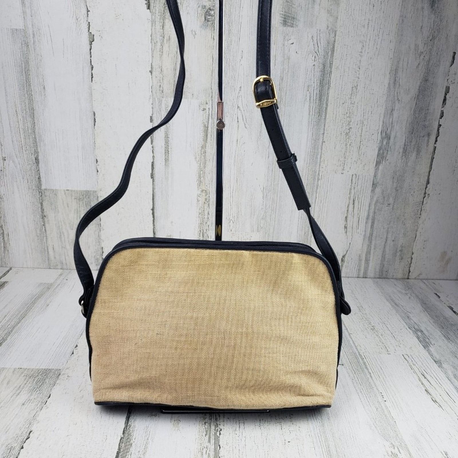 Etienne Aigner Etienne Aigner Canvas Navy Blue Faux Leather Shoulder Purse Size ONE SIZE - 4 Thumbnail