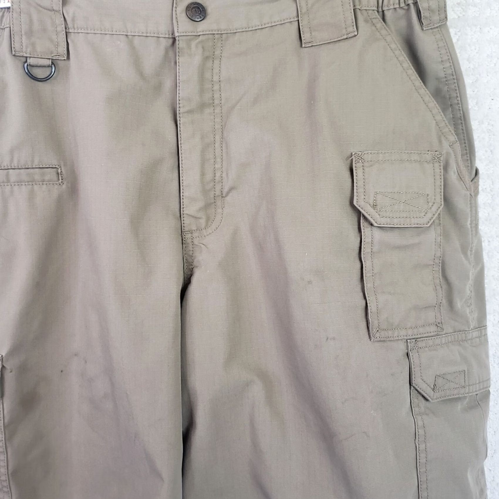 Vintage 5.11 Tactical Cargo Shorts Men's 34 X 9 Tan Khaki Utility Pockets Work Size US 34 / EU 50 - 3 Thumbnail