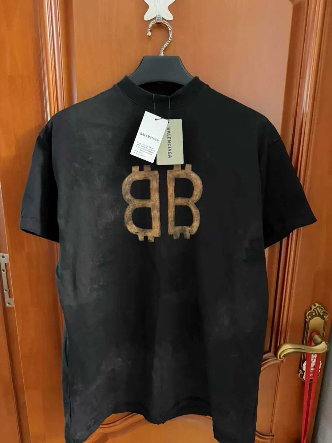 Balenciaga Balenciaga Bitcoin BB Short Sleeve Size US XXL / EU 58 / 5 - 1 Thumbnail