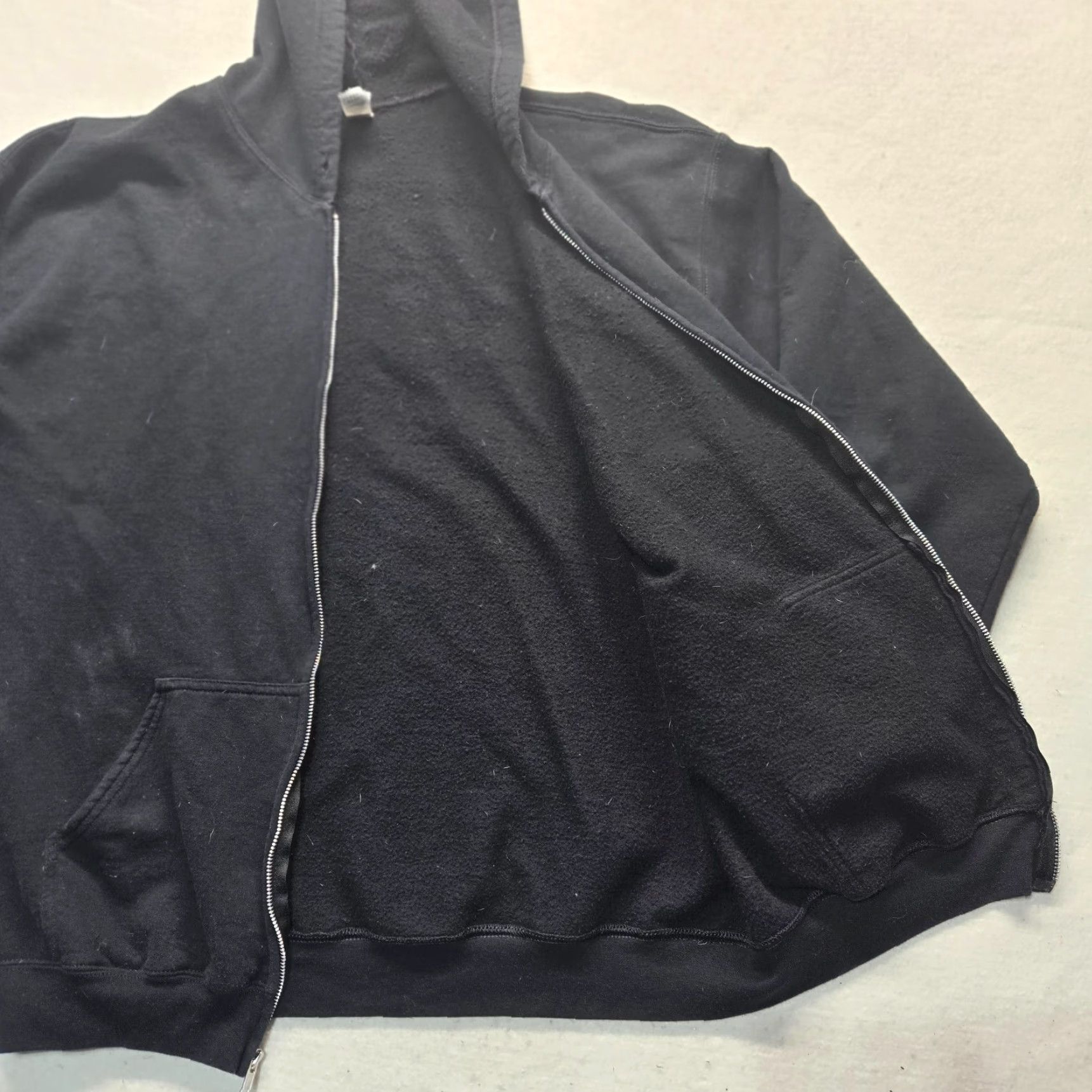 Vintage VINTAGE Town & Country Veterinary Sweater Hoodie Shirt Unisex XL Black Logo Sweatshirt Mens Womens Size US XL / EU 56 / 4 - 5 Thumbnail