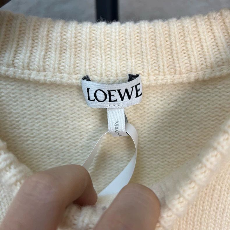 Loewe LOEWE Watered-down Logo sweater Size XS / US 0-2 / IT 36-38 - 3 Thumbnail