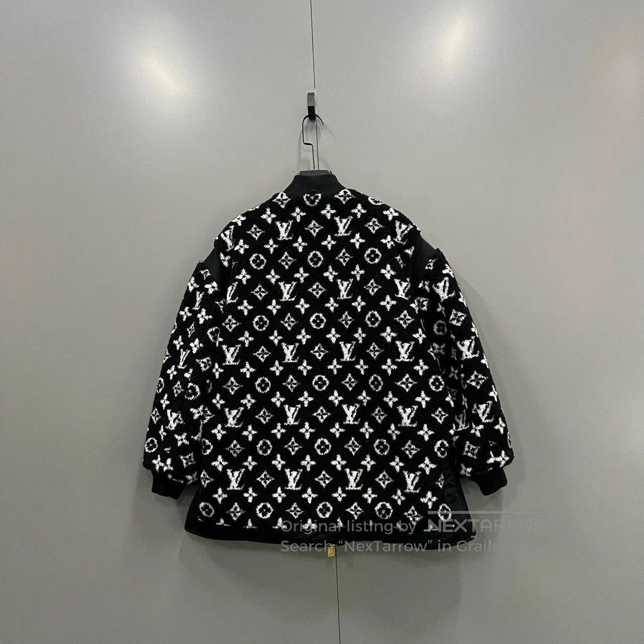 Louis Vuitton louis vuitton monogram logo jacket size 40. Size US M / EU 48-50 / 2 - 2 Thumbnail