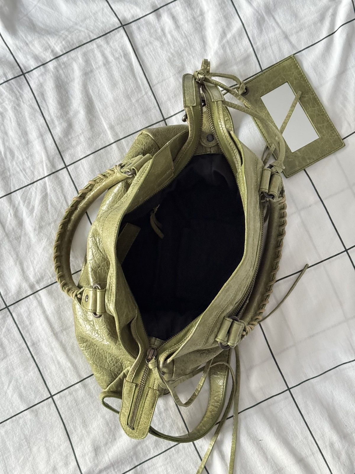 Balenciaga Vintage Balenciaga Lambskin City Bag Leather Handbag Size ONE SIZE - 3 Thumbnail