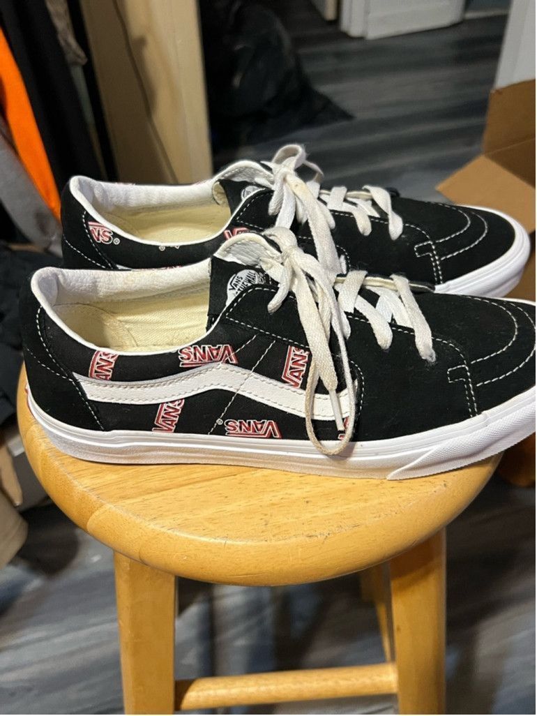 Vans Men's Vans SK8 Low Sneakers Size 9.5 Black/White Size US 9.5 / EU 42-43 - 3 Thumbnail