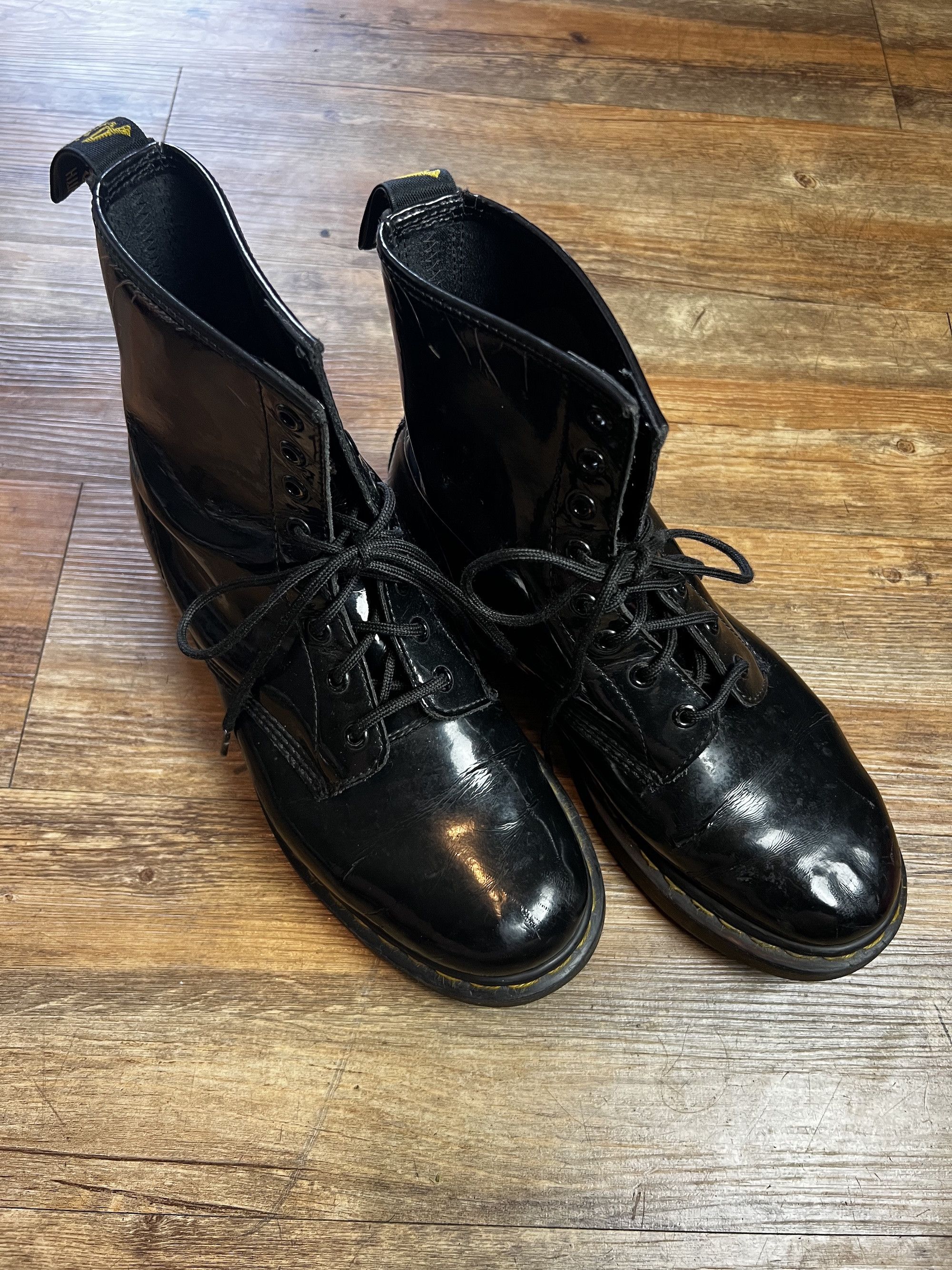 Dr. Martens Dr. Martens 1460 Black Shiny Patent Leather 8-Eye Boots Size US 9 / EU 42 - 4 Thumbnail