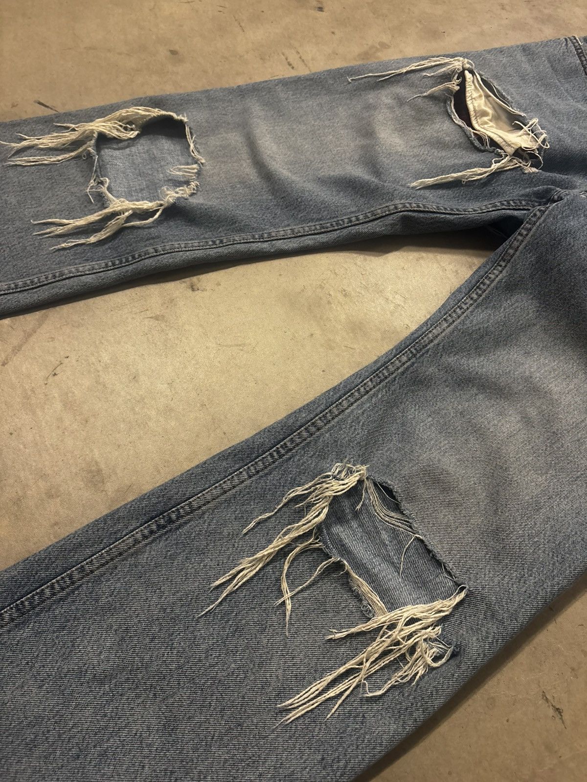 Balenciaga ss21 balenciaga distressed boxer denim Size US 29 - 4 Thumbnail